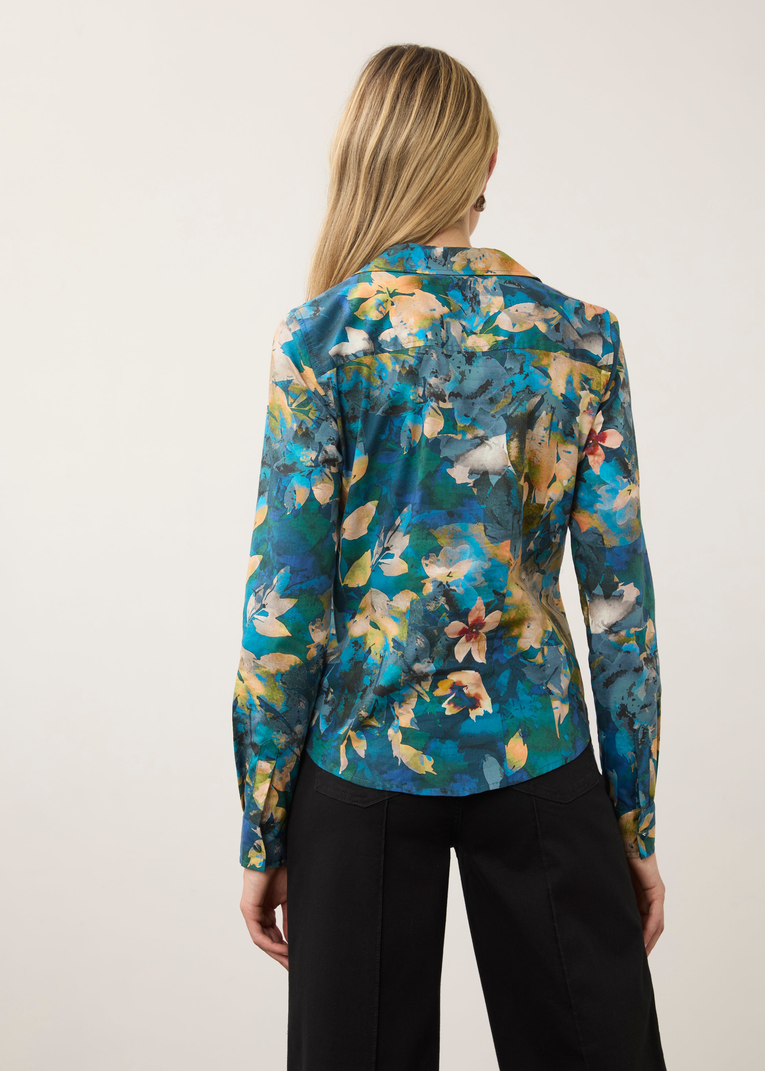 Back view of blue floral printed shirt showcasing vibrant print by French Dressing Jeans (FDJ)