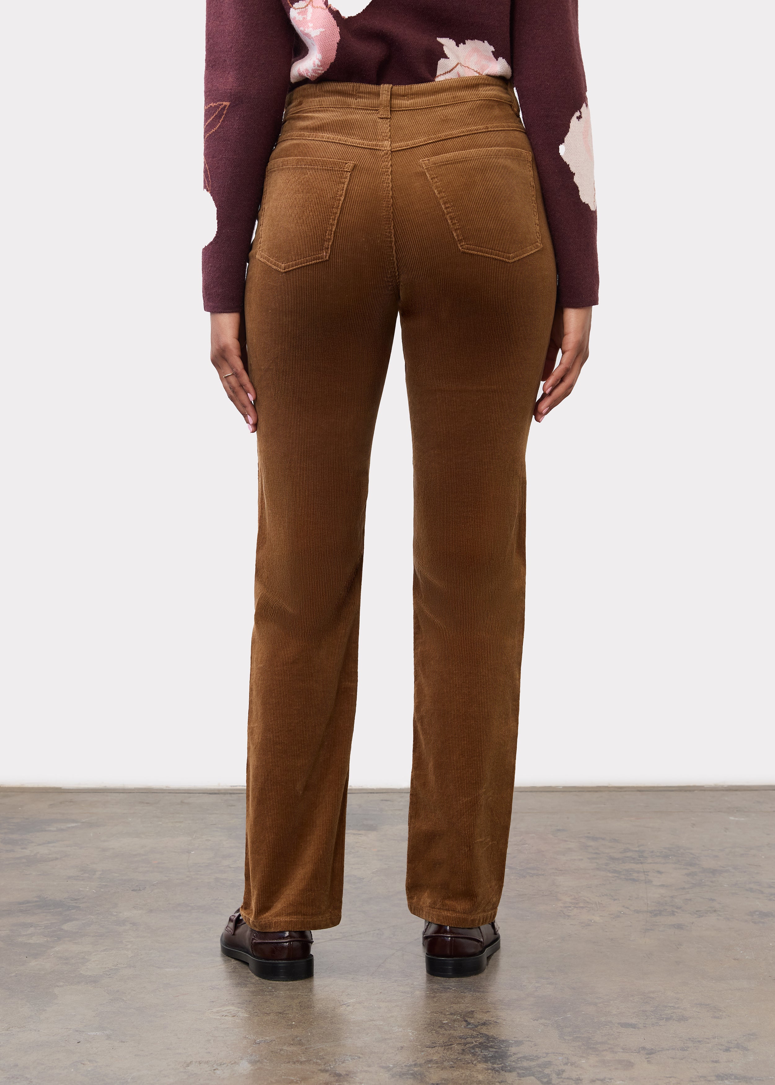 Back view of Suzanne pant in blueberry showing back patch pockets and straight leg design by French Dressing Jeans (FDJ)