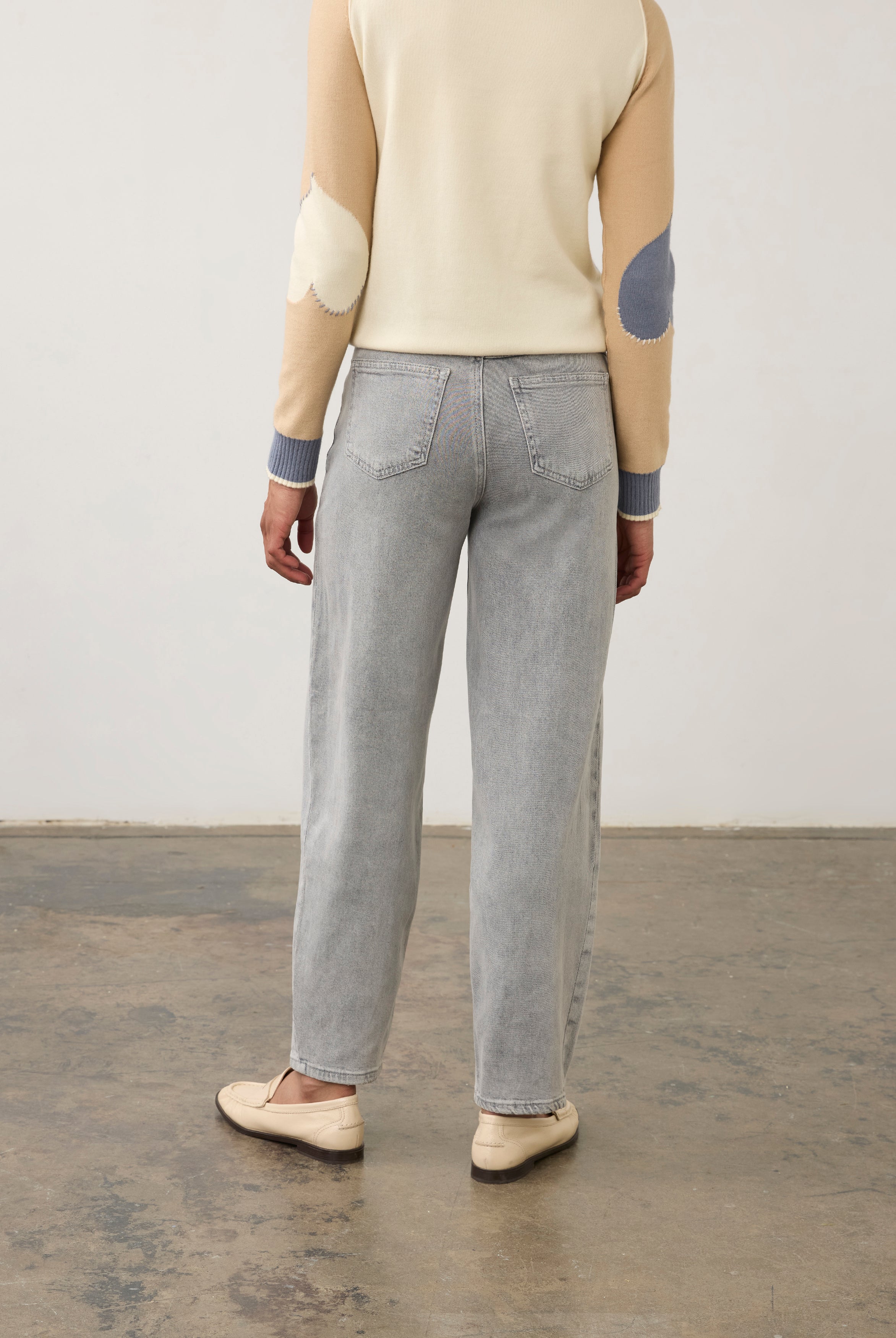 Back view of lighter blue denim with patch pockets and wide-leg cut by French Dressing Jeans (FDJ) par French Dressing Jeans (FDJ)