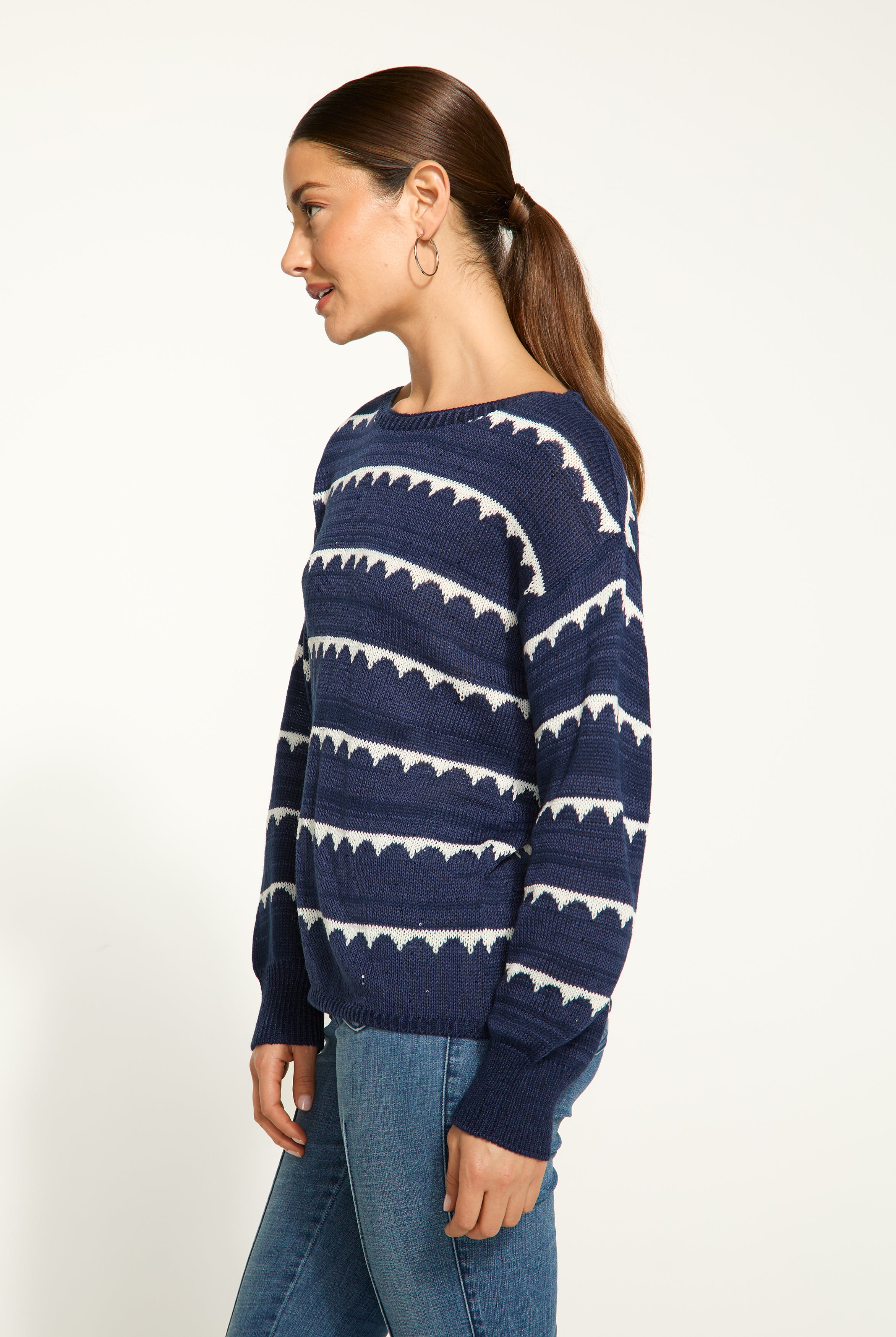 Boat neck scallop stripe sweater