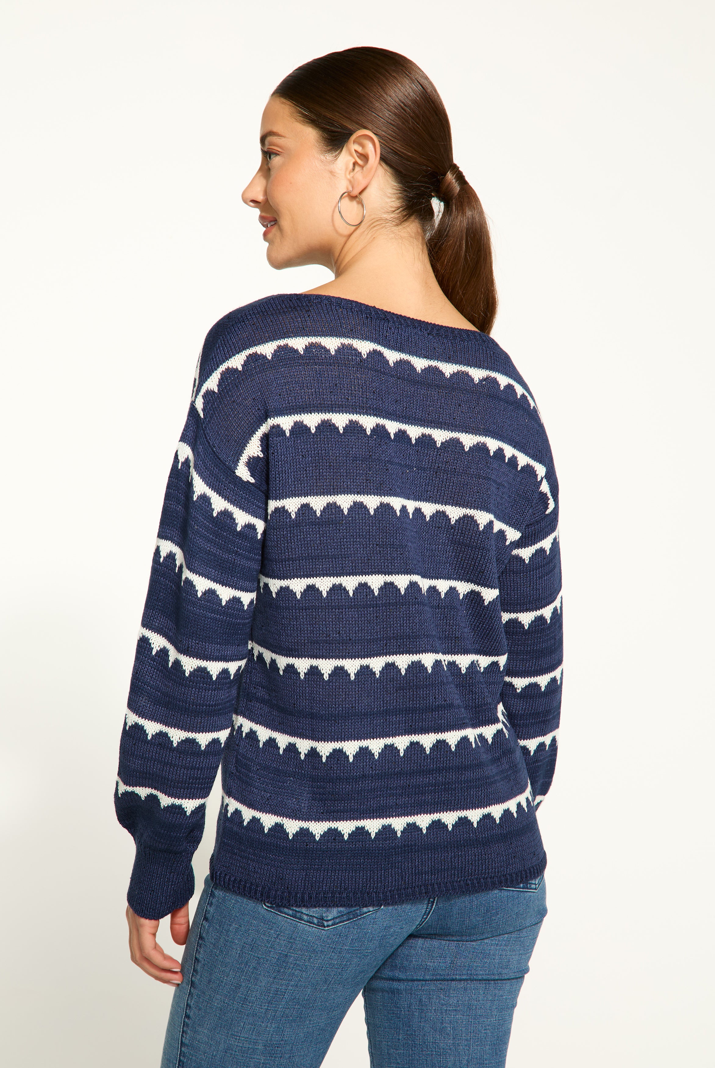 Boat neck scallop stripe sweater