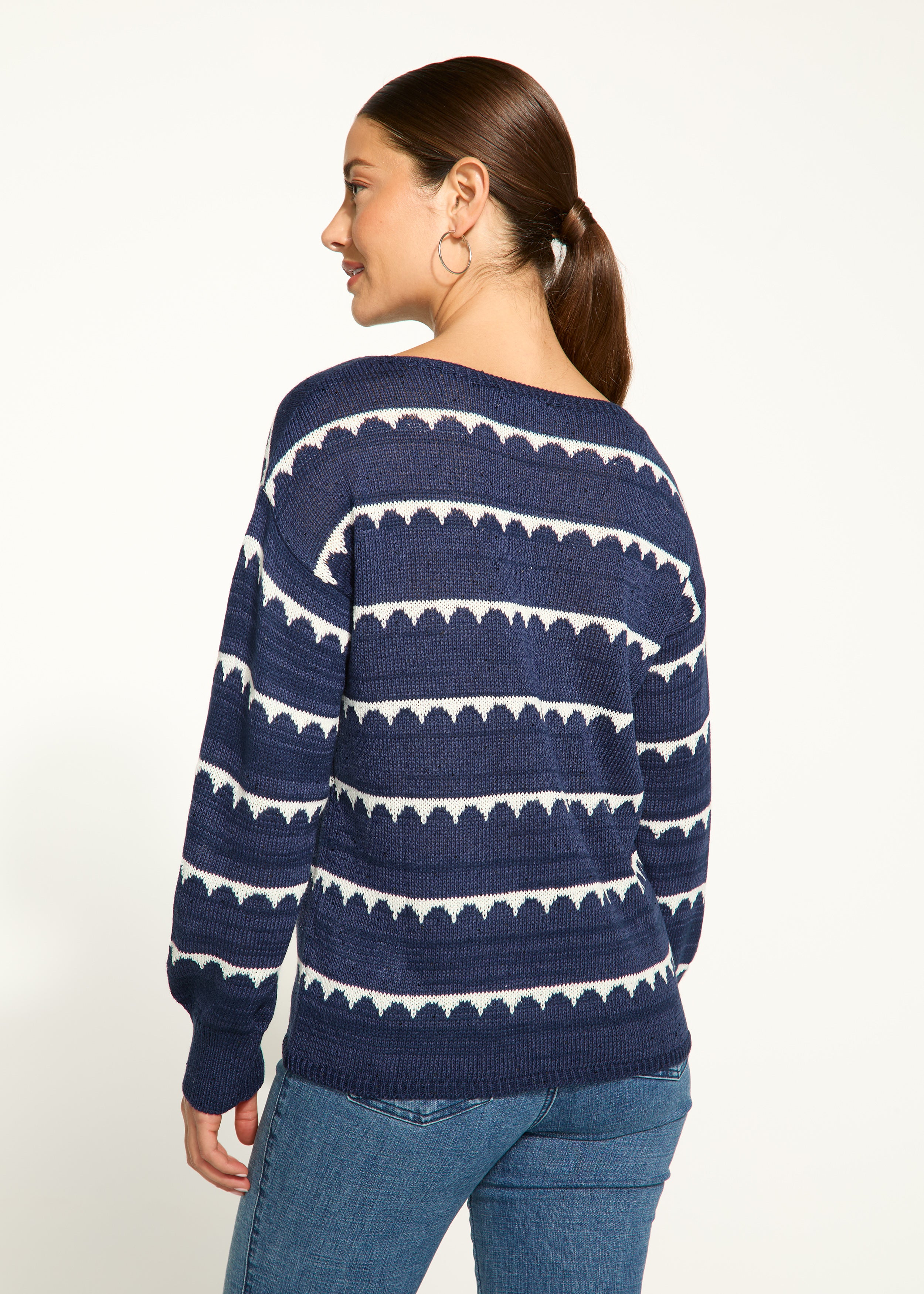 Boat neck scallop stripe sweater