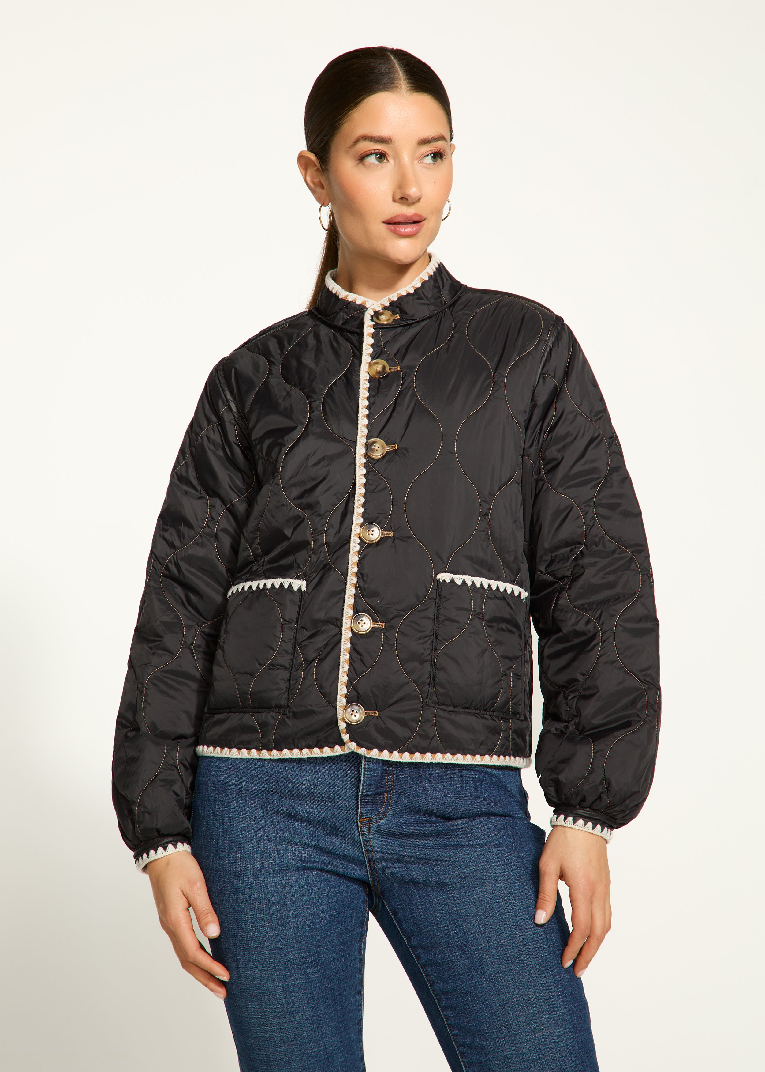 Reversible lightweight puffer