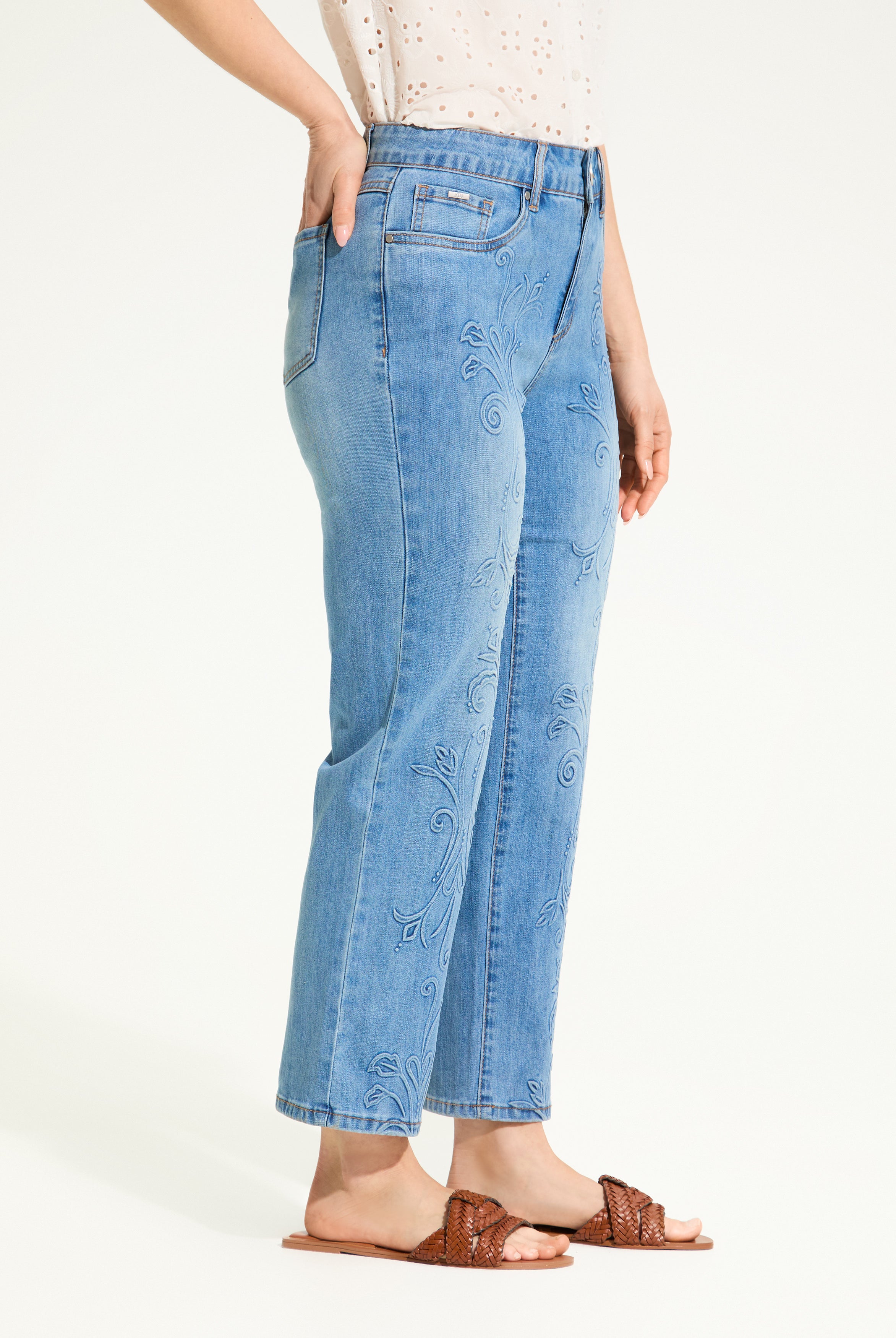 Olivia Straight Crop