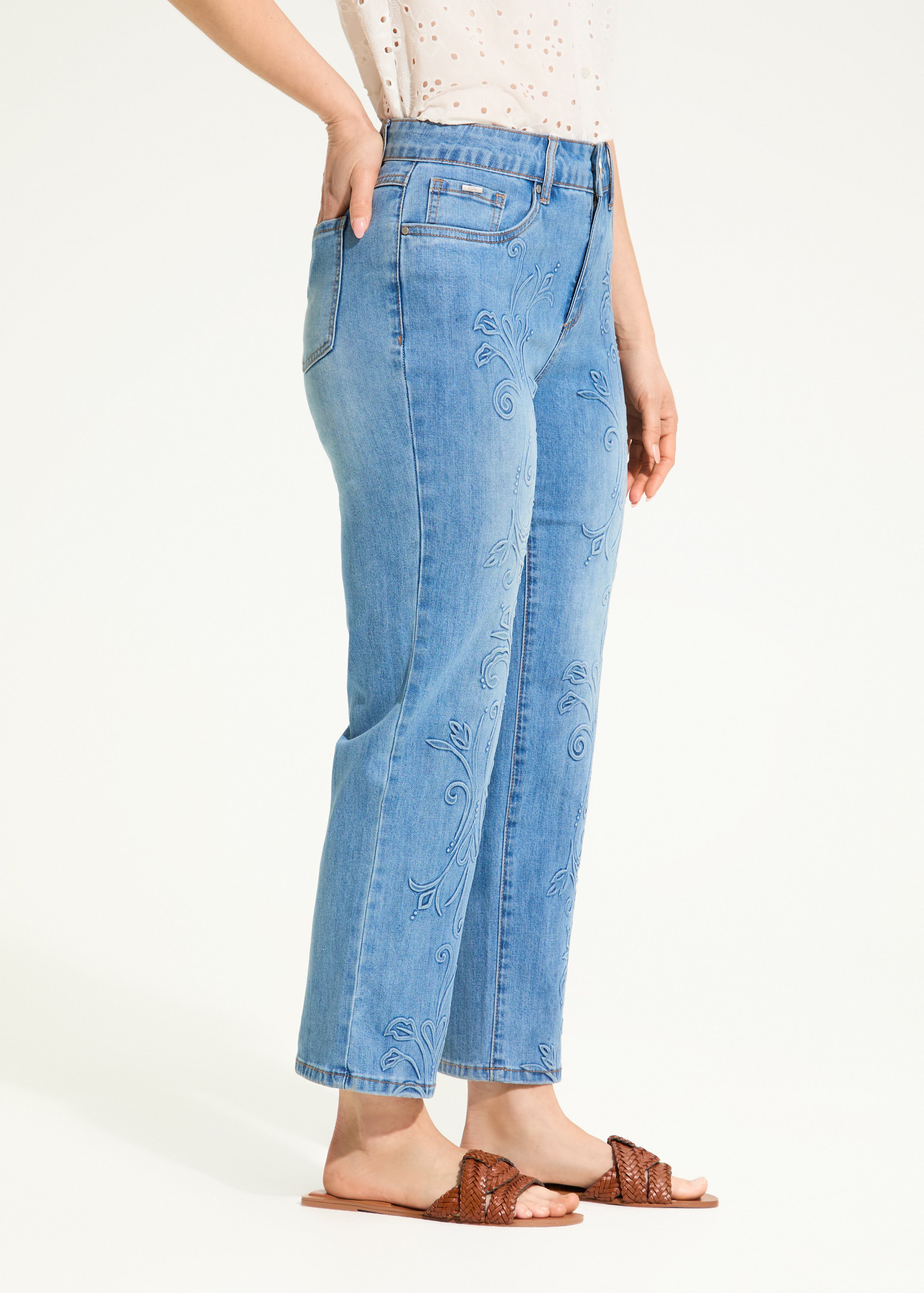 Olivia Straight Crop