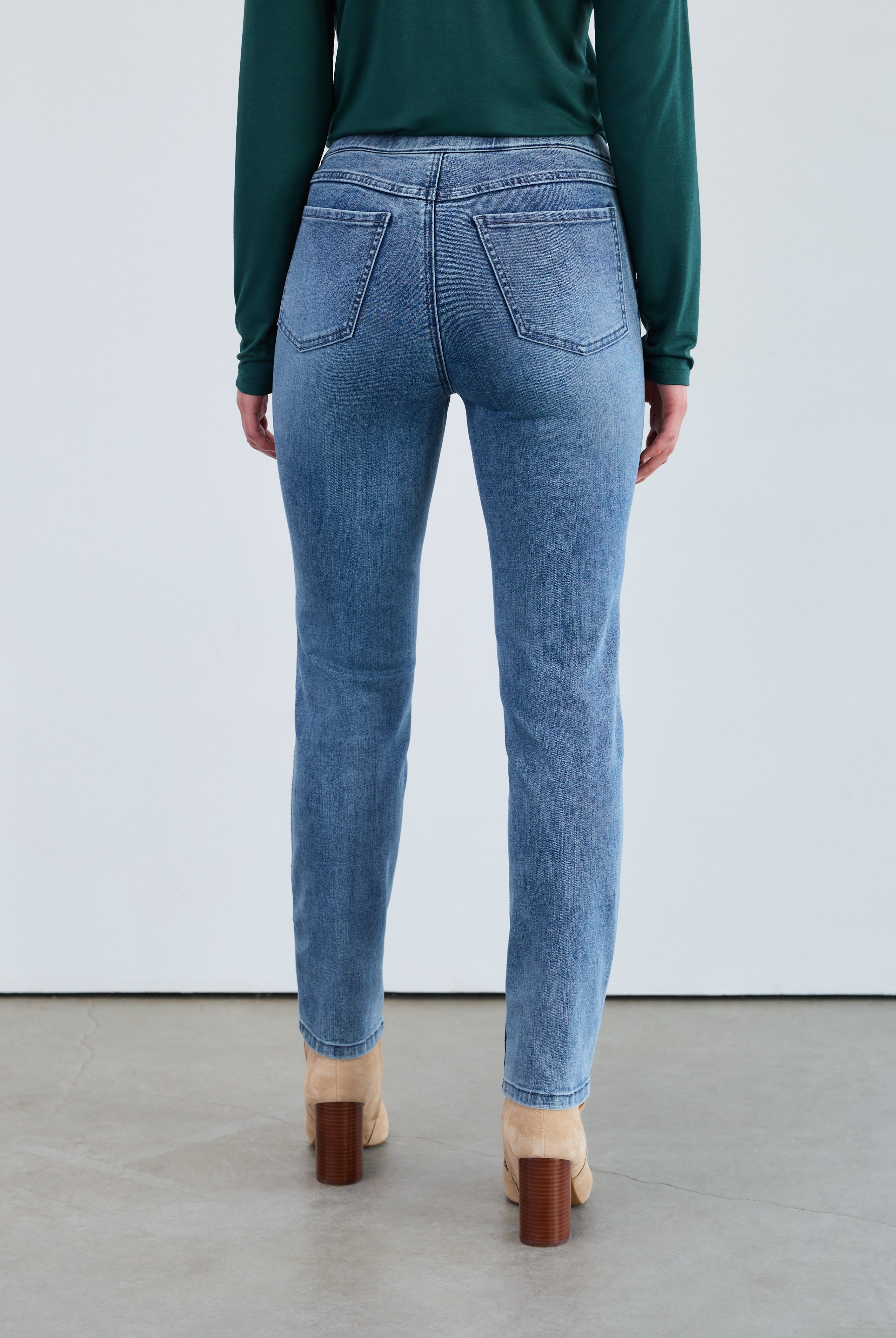 pull-on pencil ankle