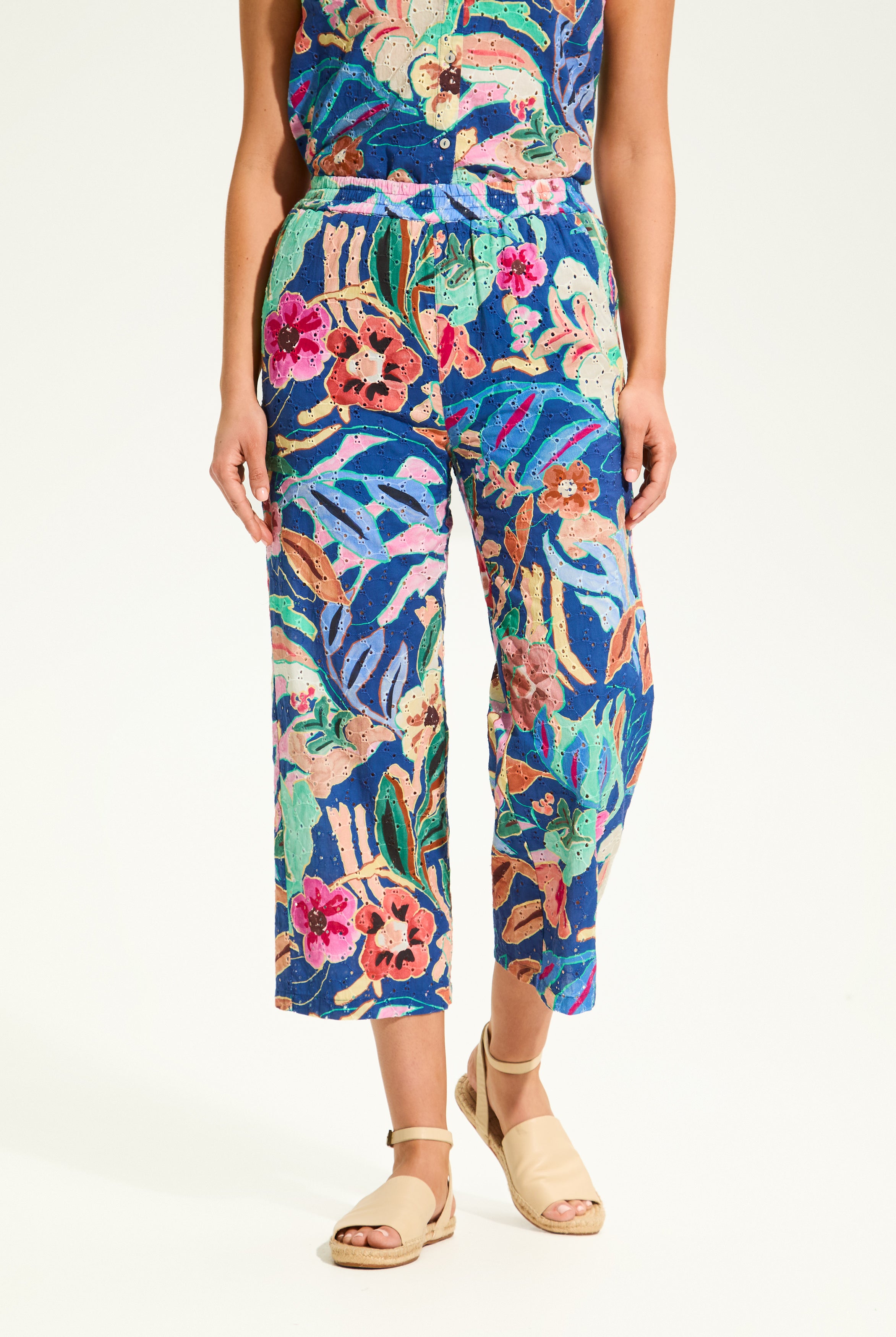 Eyelet Pull-On Crop Wide Leg