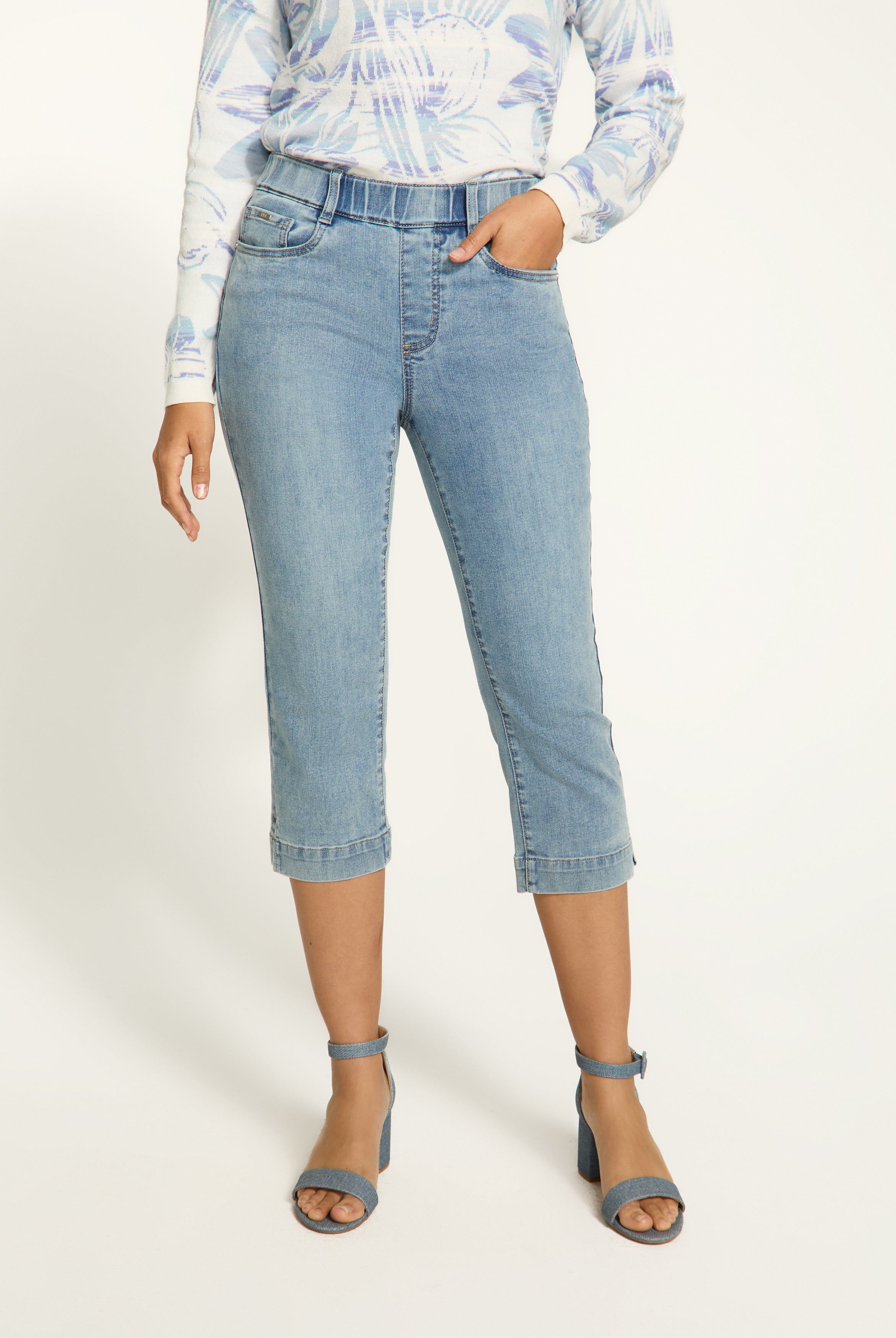 Pull-on capri