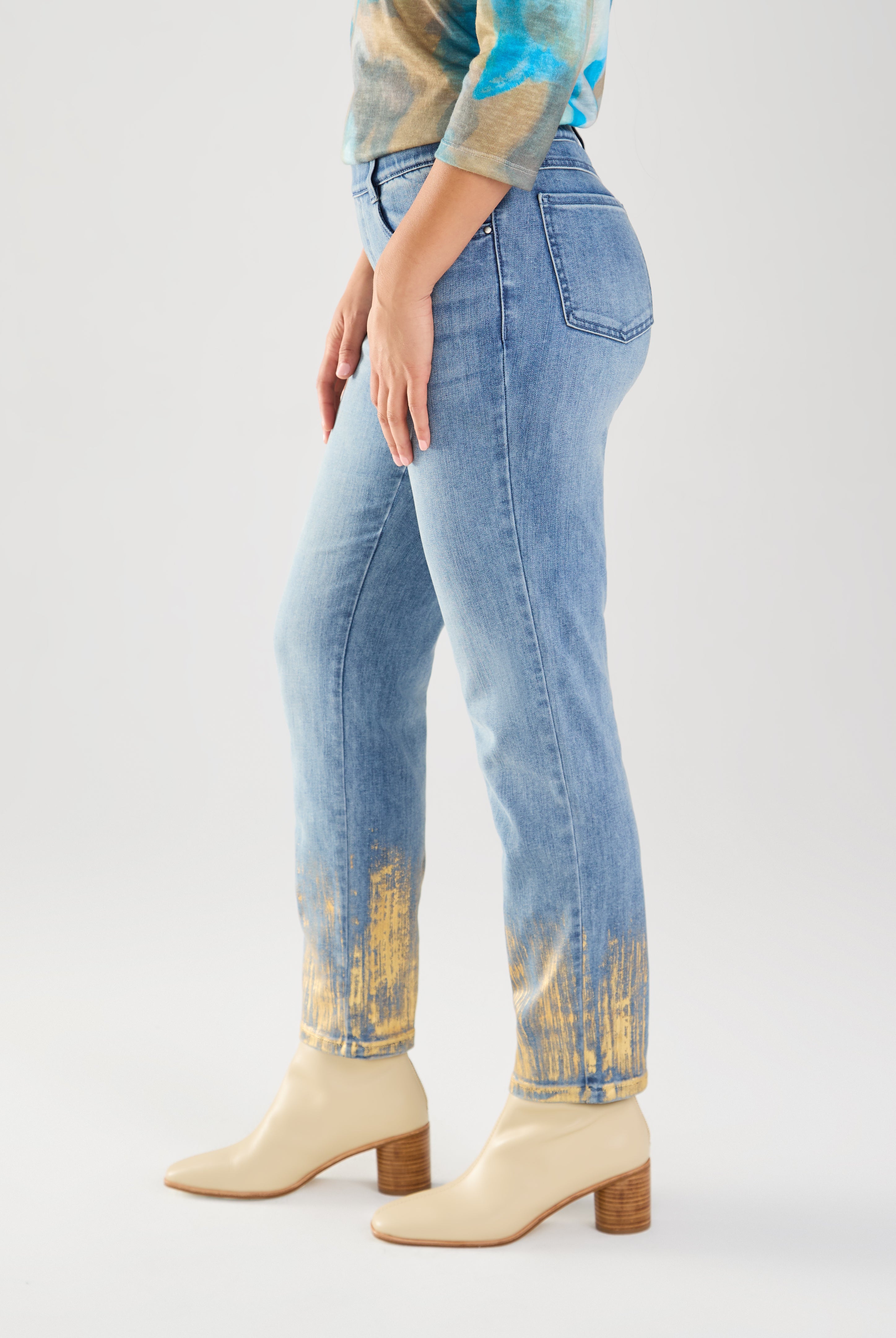 PULL-ON PENCIL ANKLE