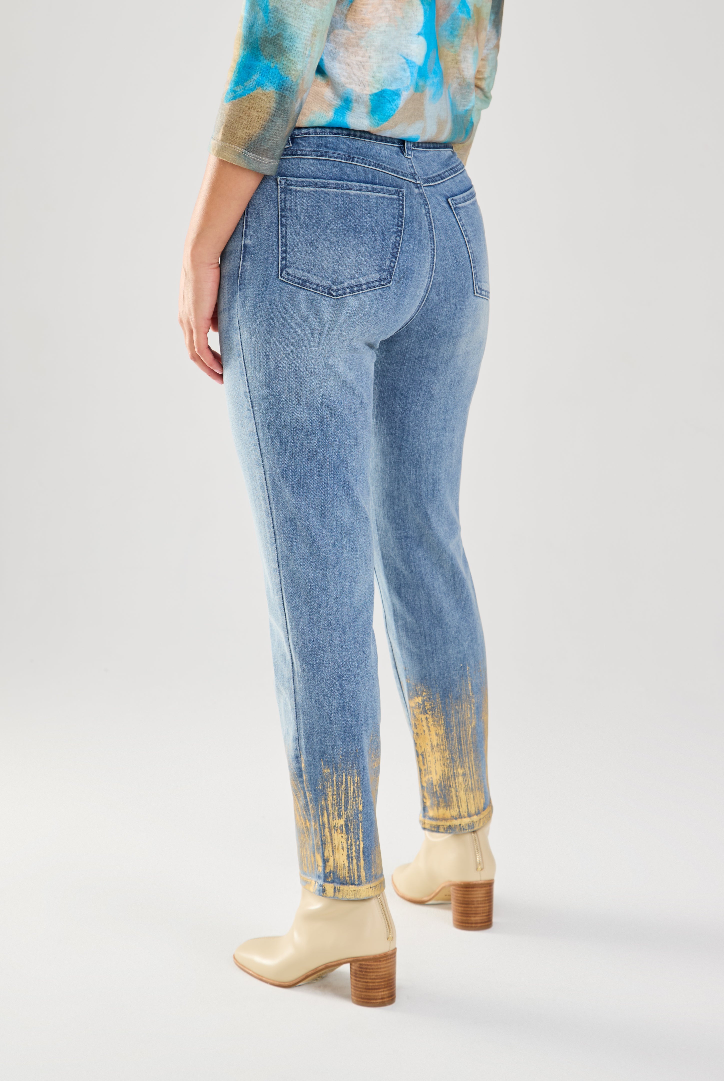 PULL-ON PENCIL ANKLE