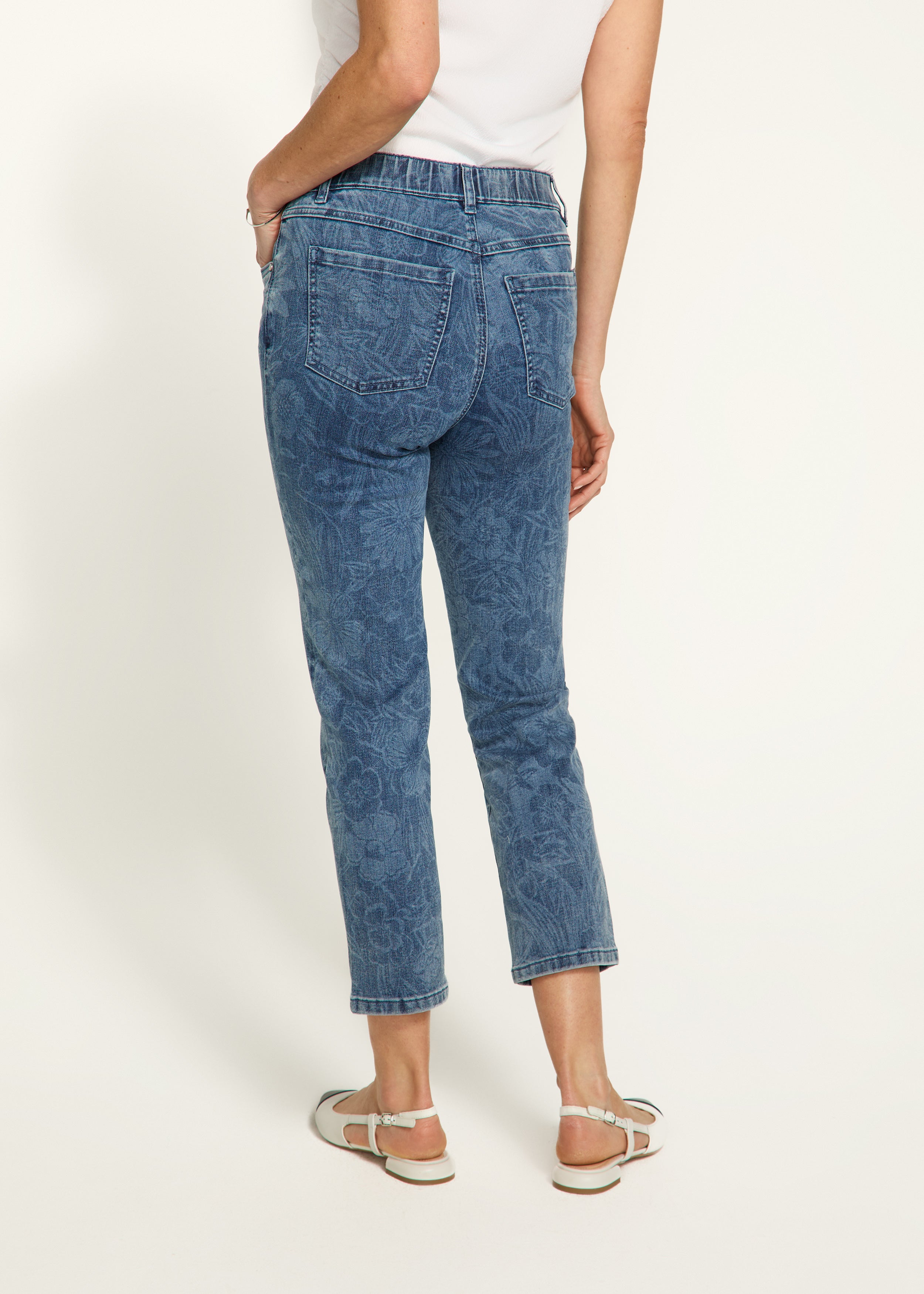 Printed Pull On Straight Crop