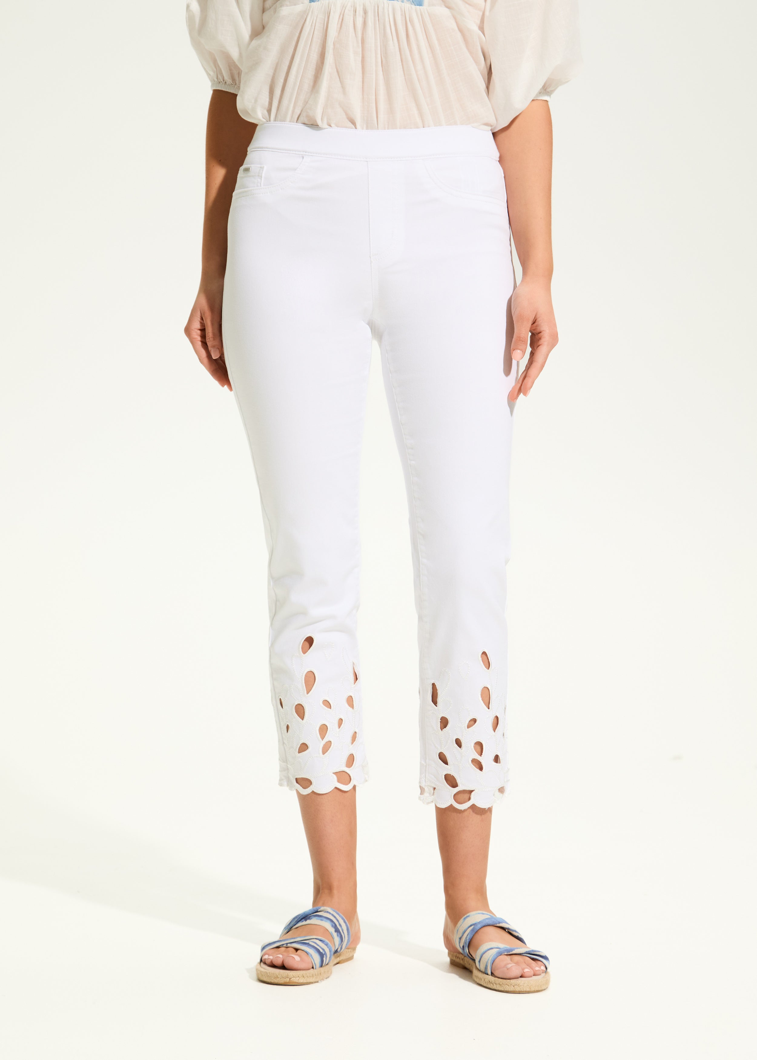 Pull-On Straight Crop