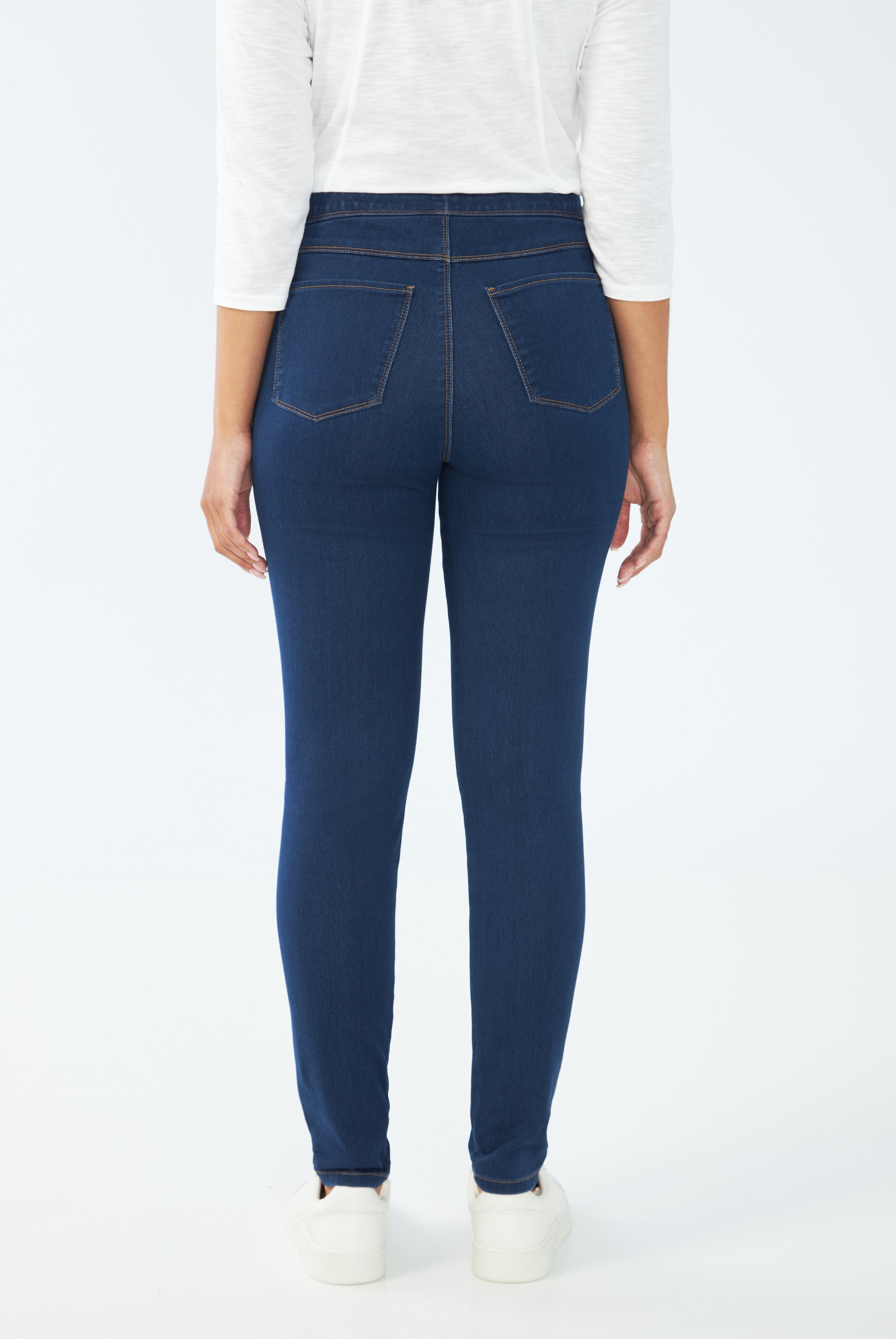 PULL-ON SLIM JEGGING