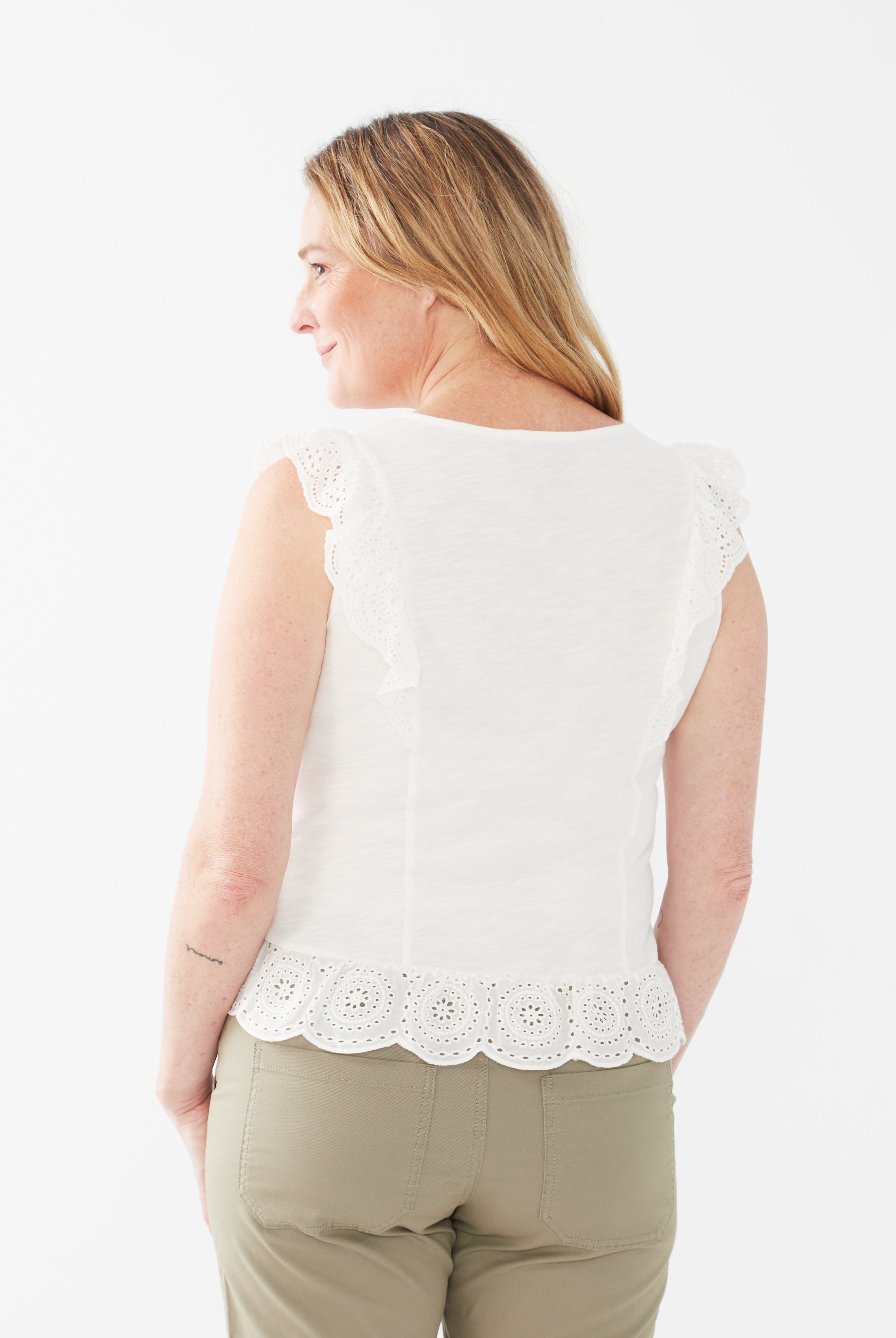 MIX MEDIA V-NECK TOP