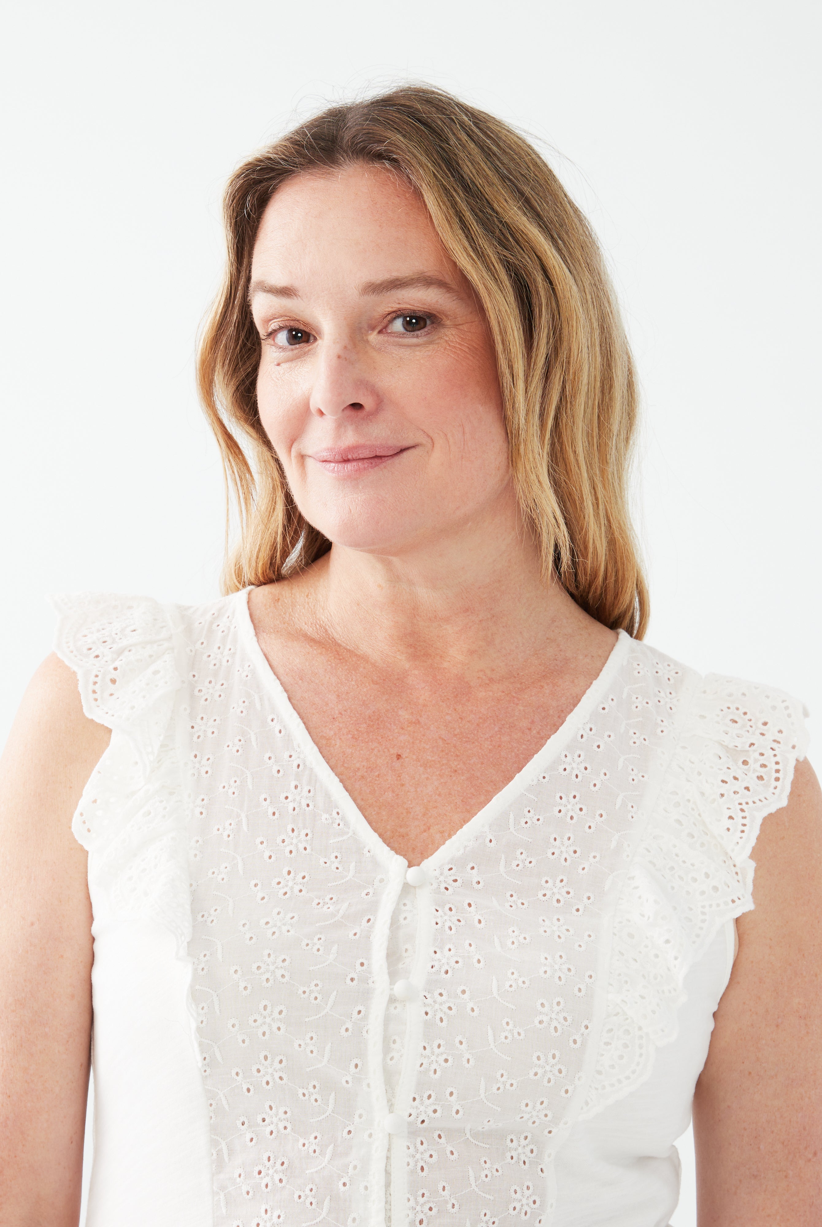 MIX MEDIA V-NECK TOP