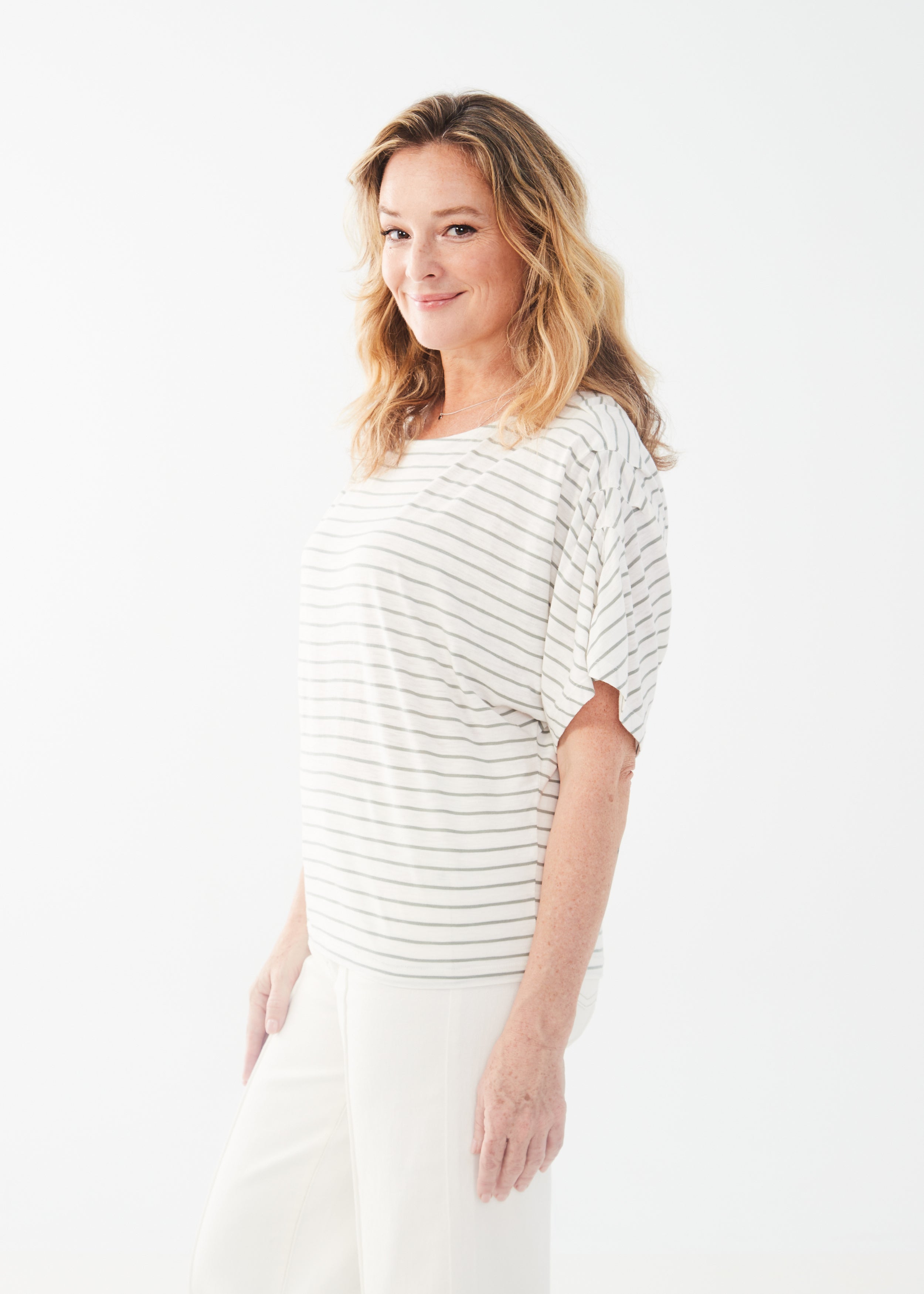 BOAT NECK ELBOW SLEEVE TOP