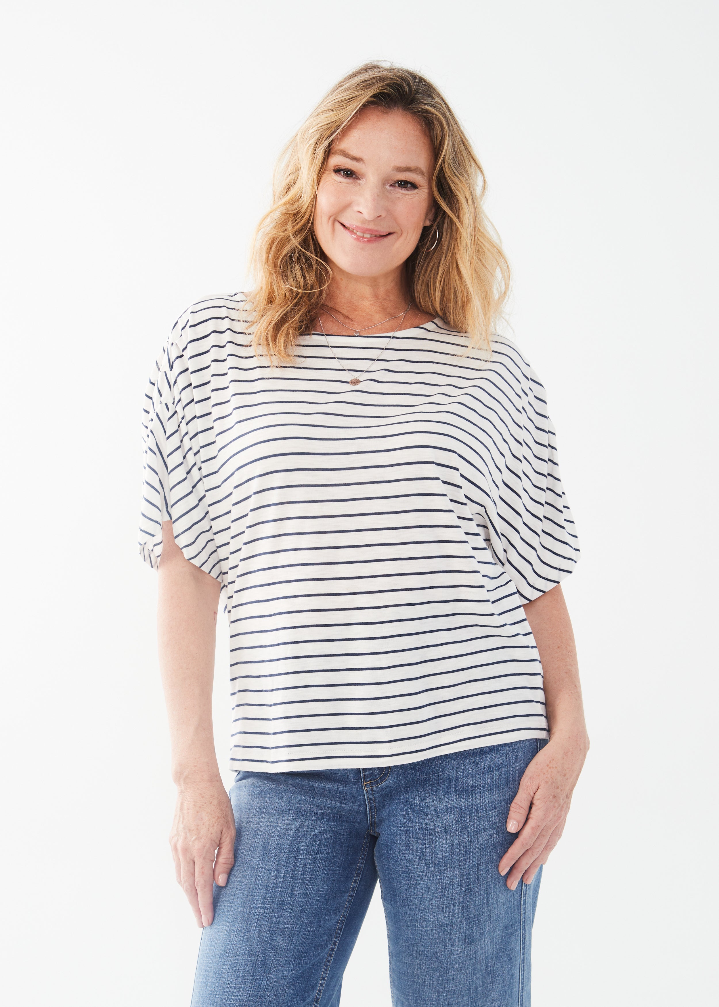 BOAT NECK ELBOW SLEEVE TOP