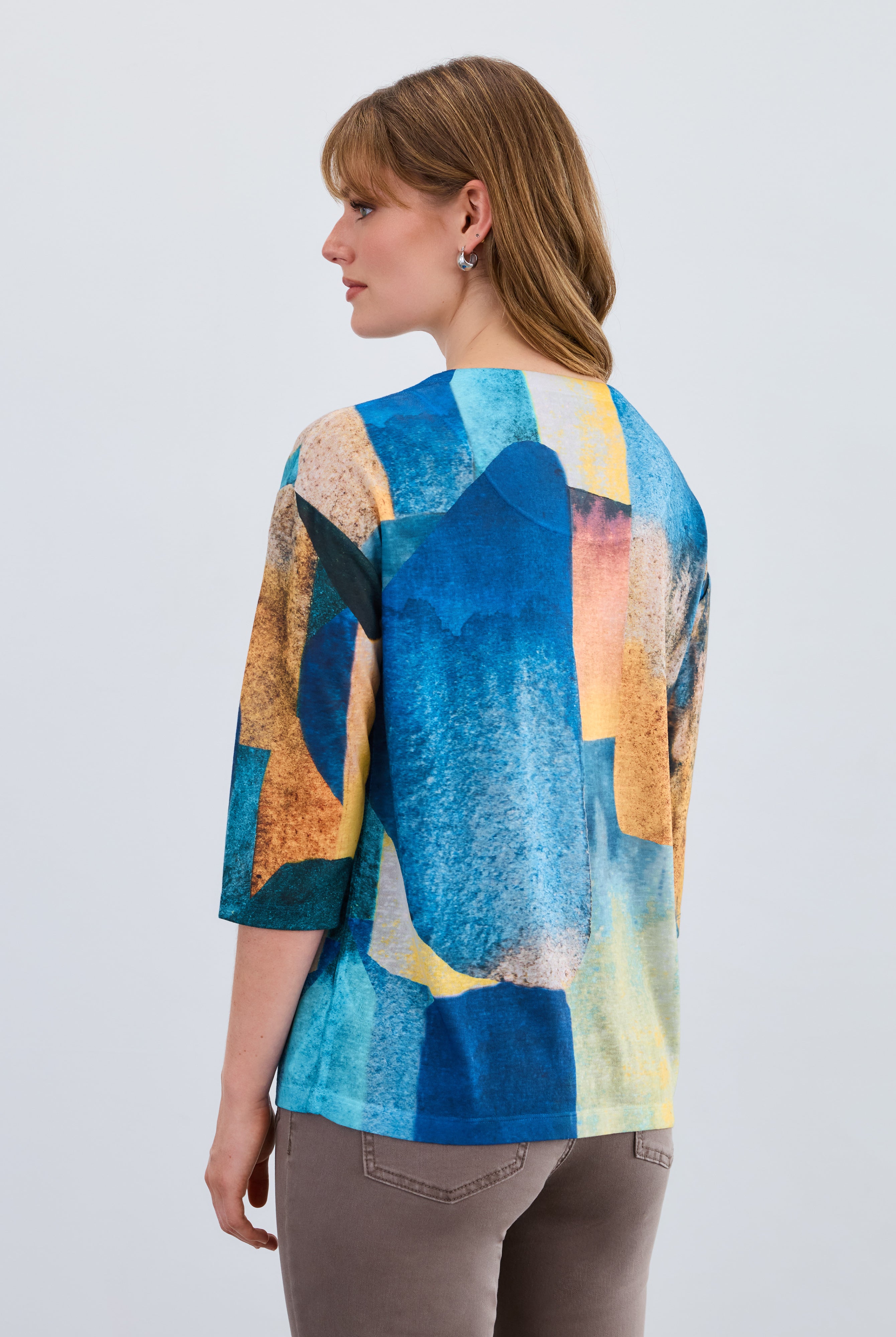 Drop shoulder notch neck top