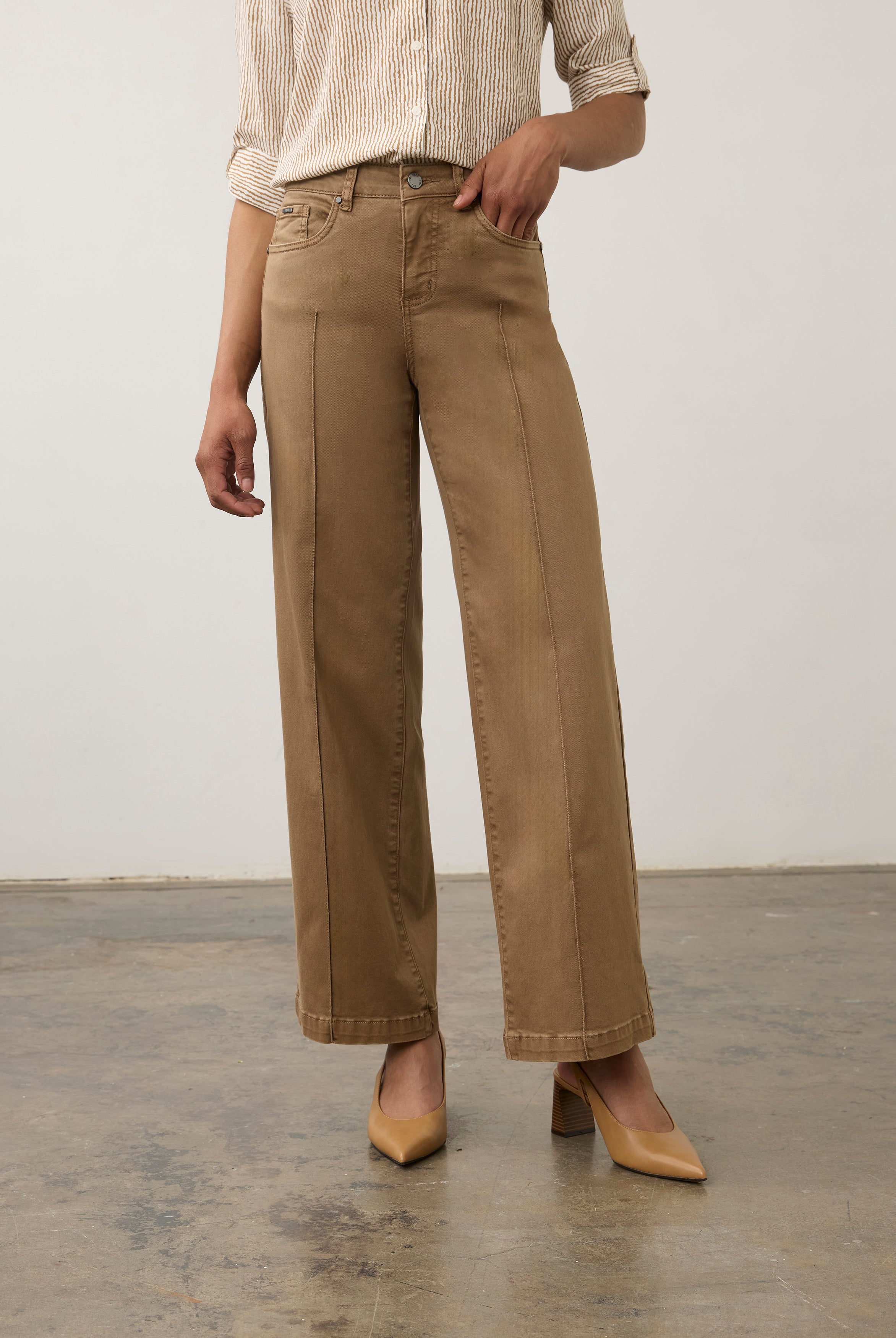 Front view of camel wide-leg denim with mid-rise waistband by French Dressing Jeans (FDJ) par French Dressing Jeans (FDJ)