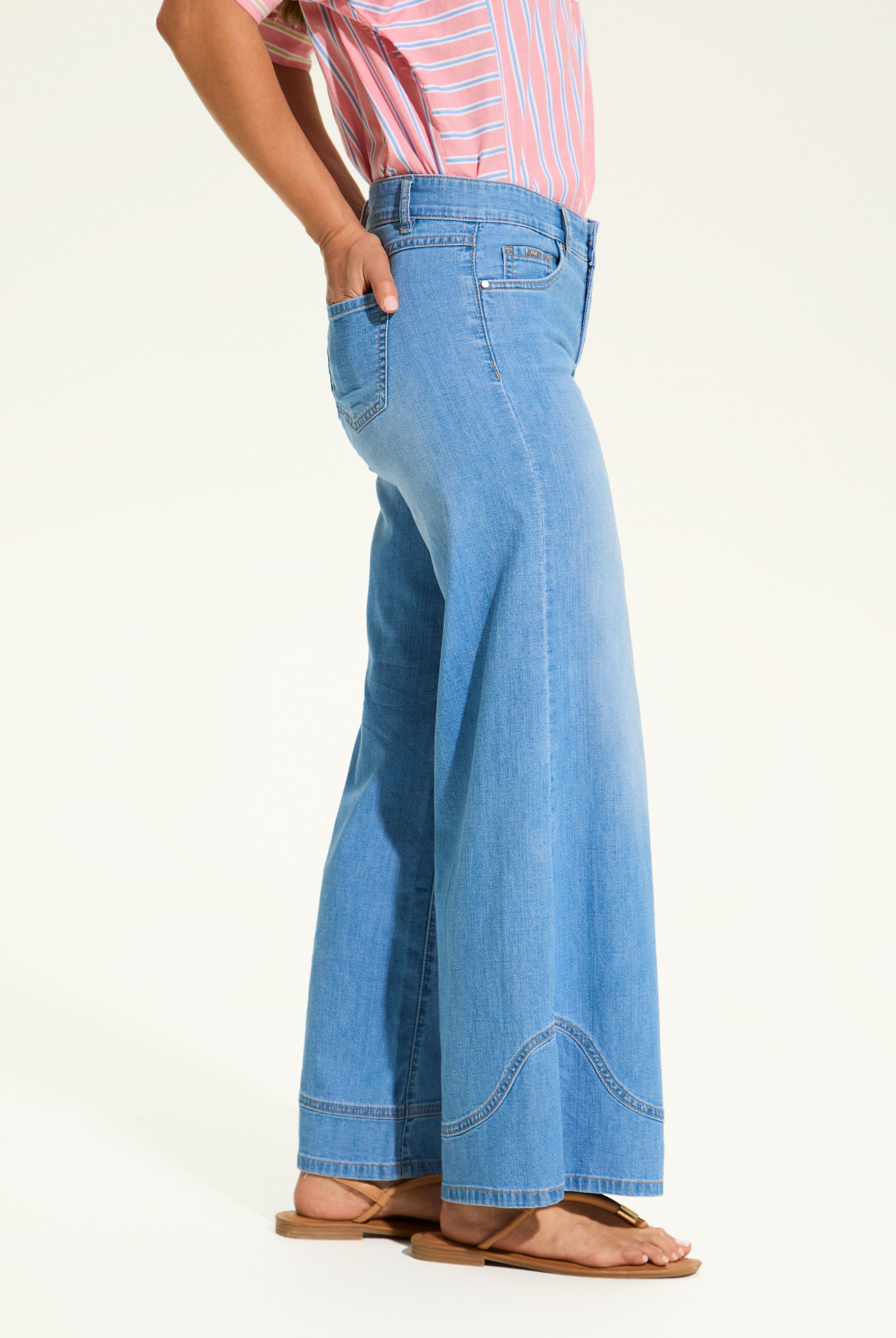 Christina Wide Ankle