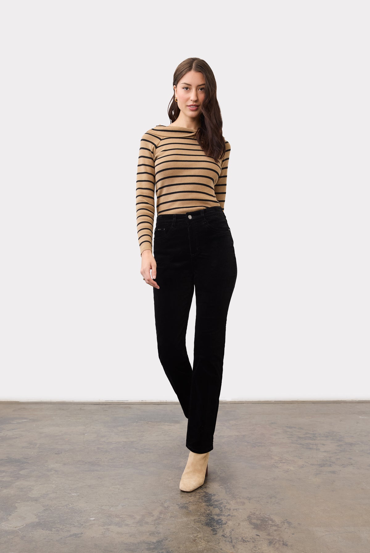 Full outfit view of Suzanne straight leg pant in black with striped top by French Dressing Jeans (FDJ)