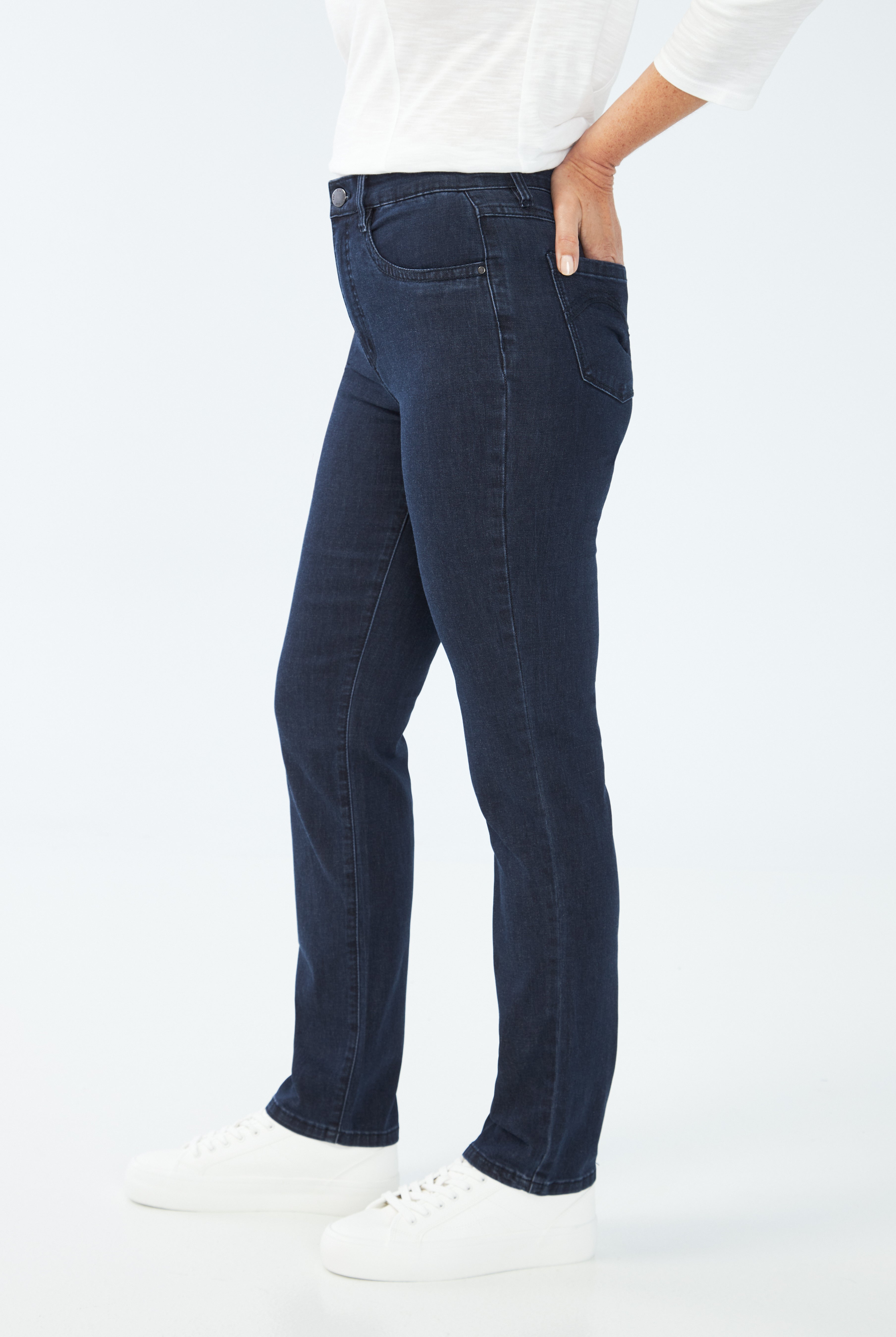 SUZANNE RELAXED SLIM LEG