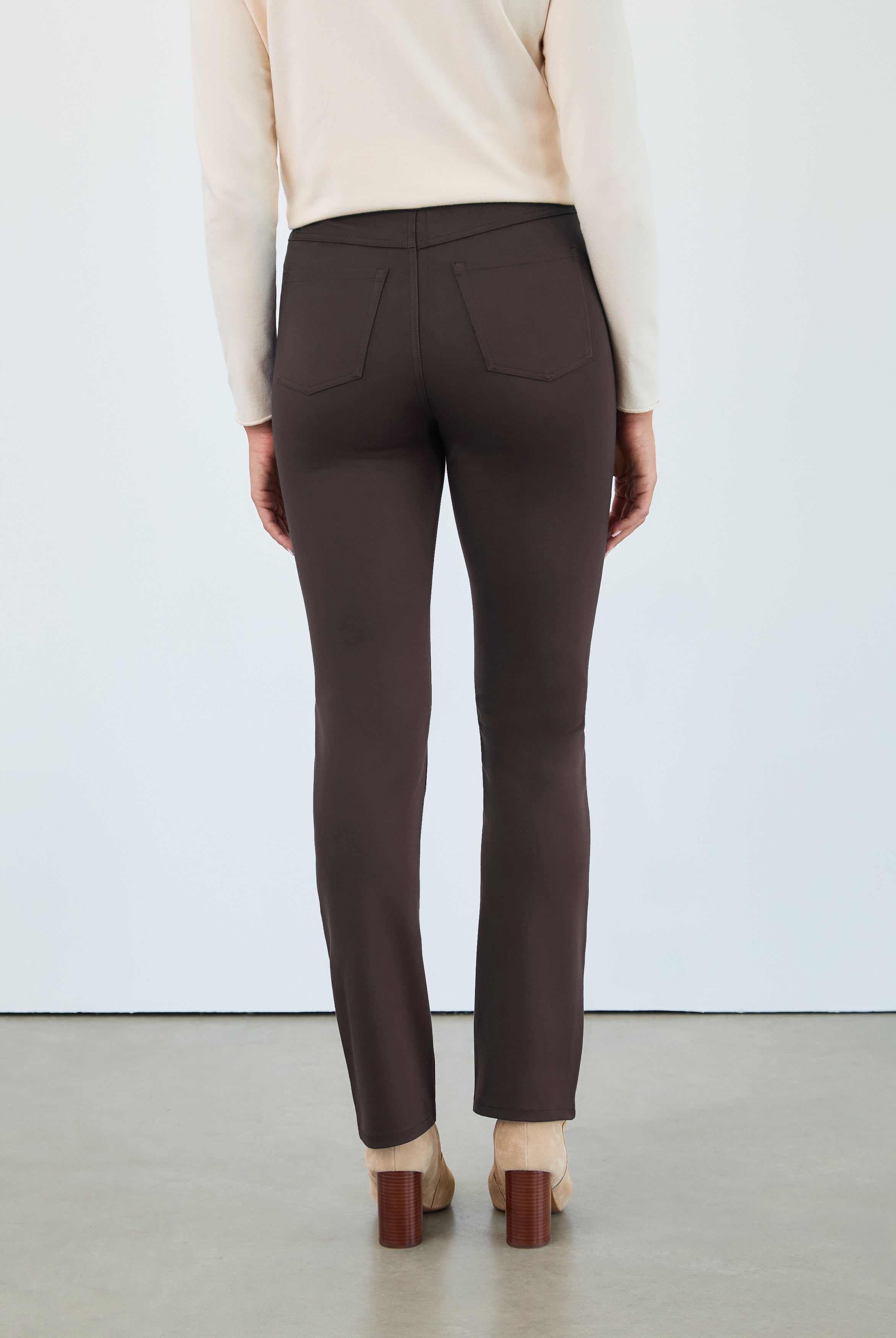 suzanne straight leg