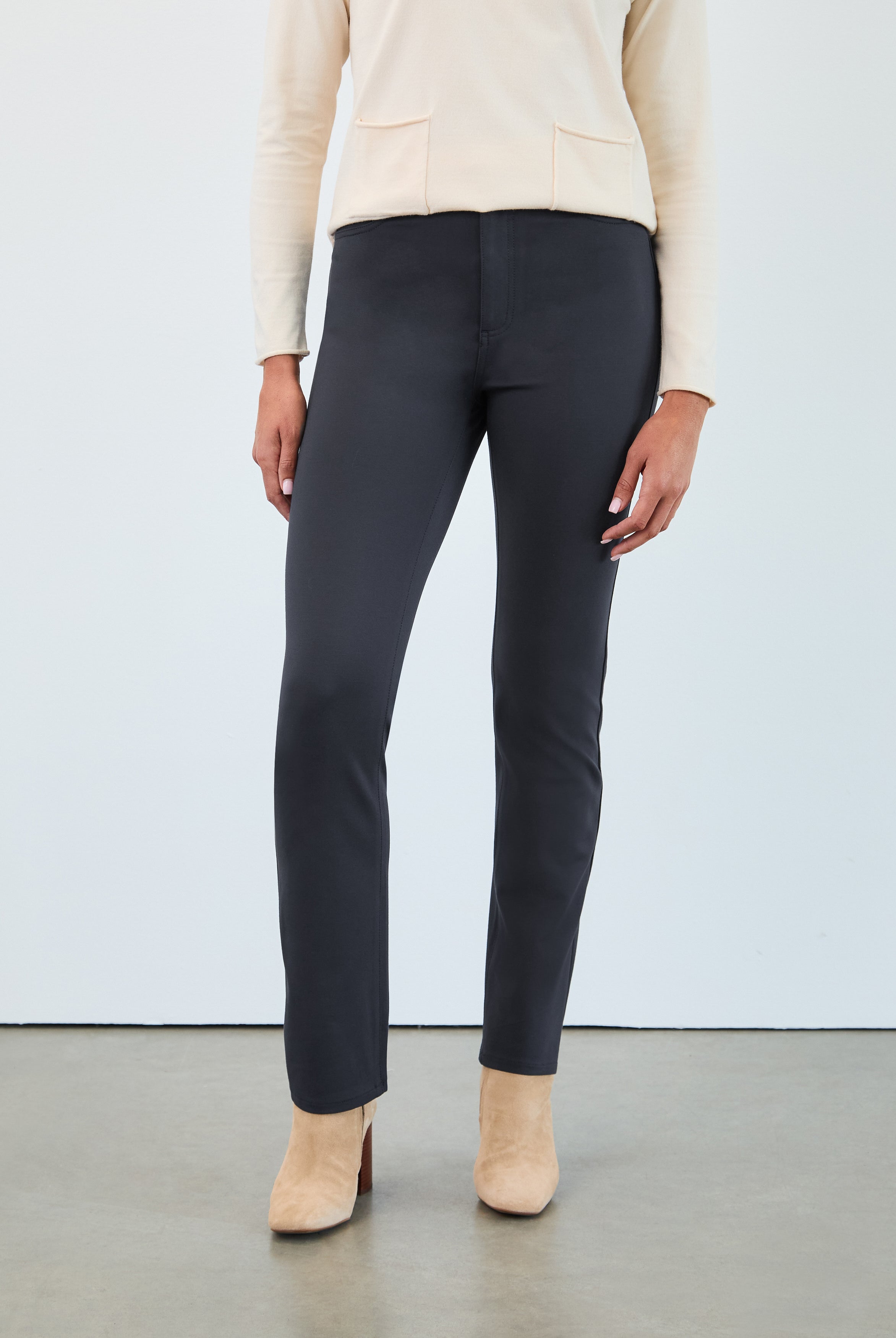 SUZANNE STRAIGHT LEG