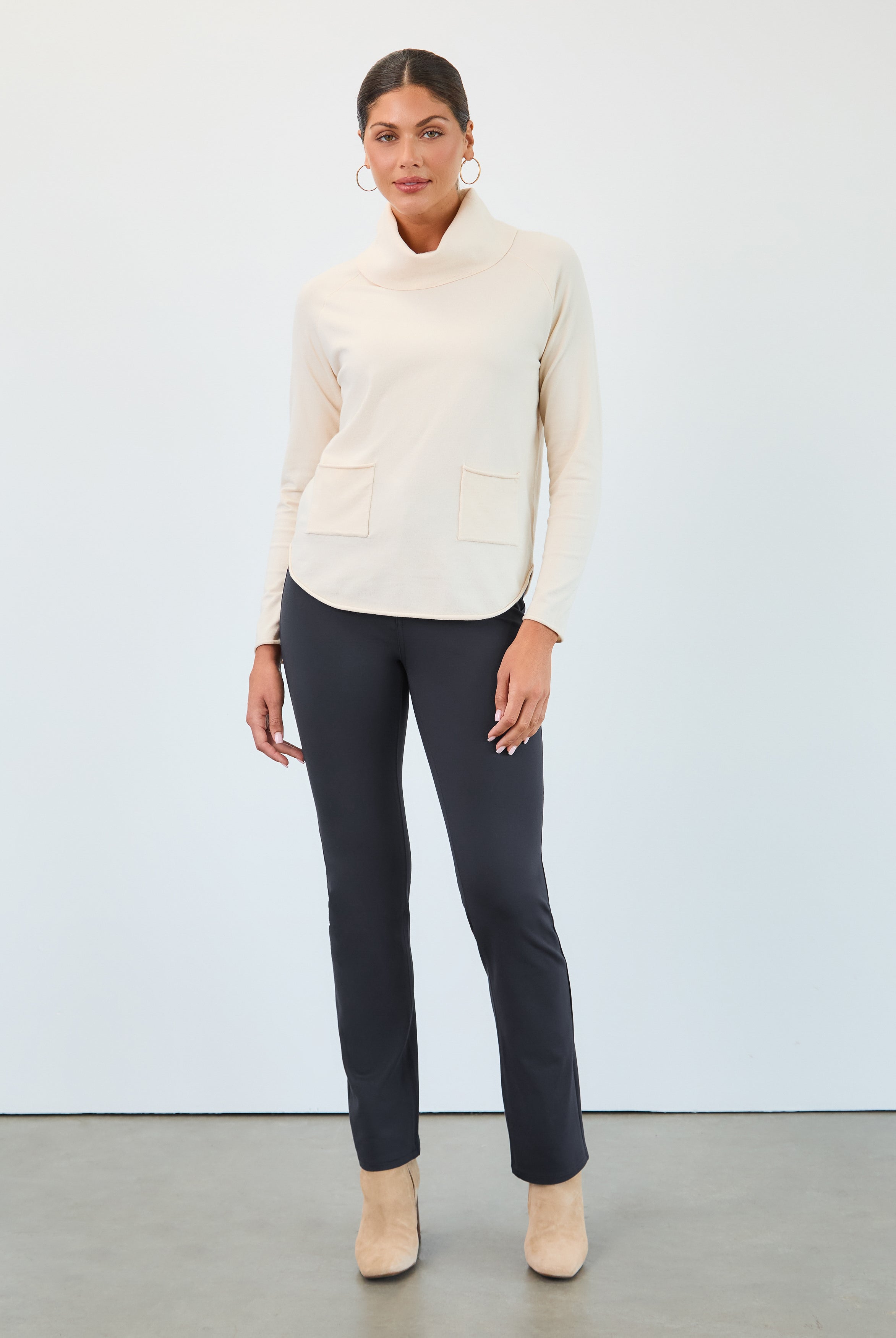 SUZANNE STRAIGHT LEG