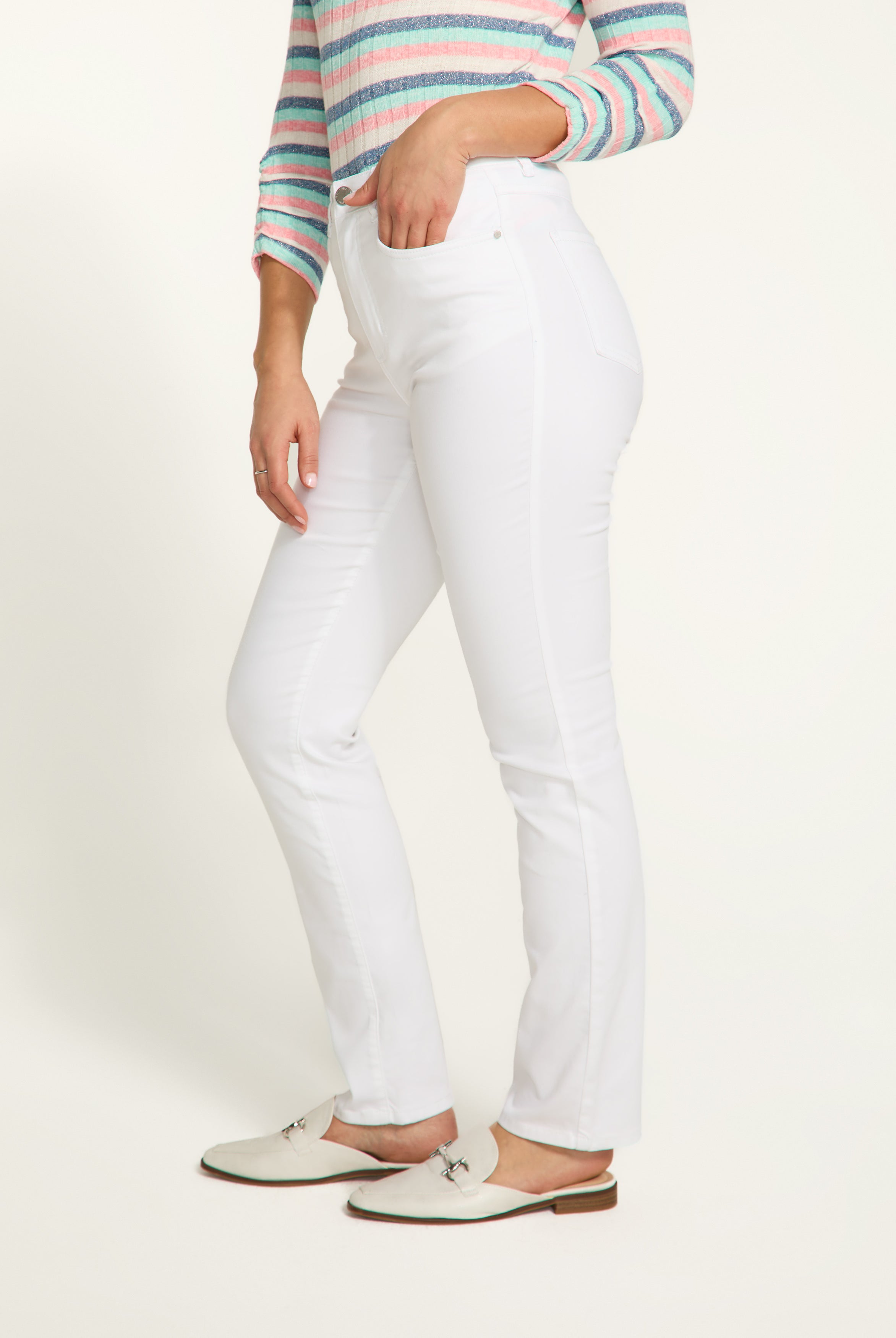 Suzanne straight leg