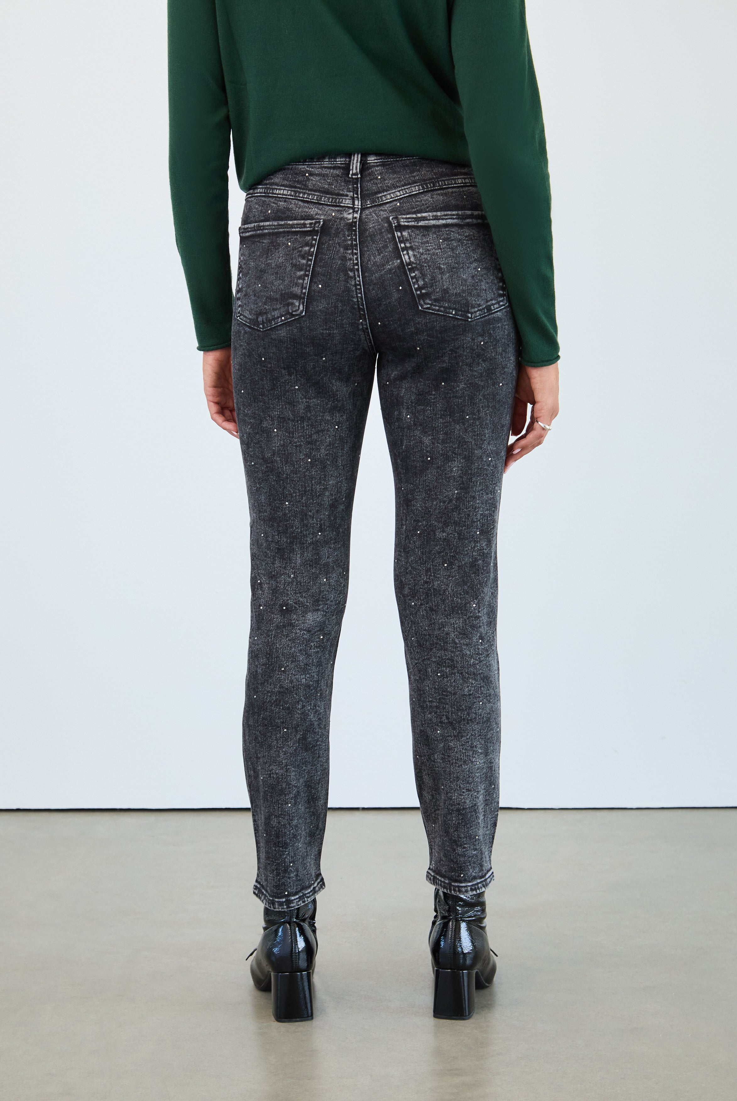 SUZANNE STRAIGHT ANKLE