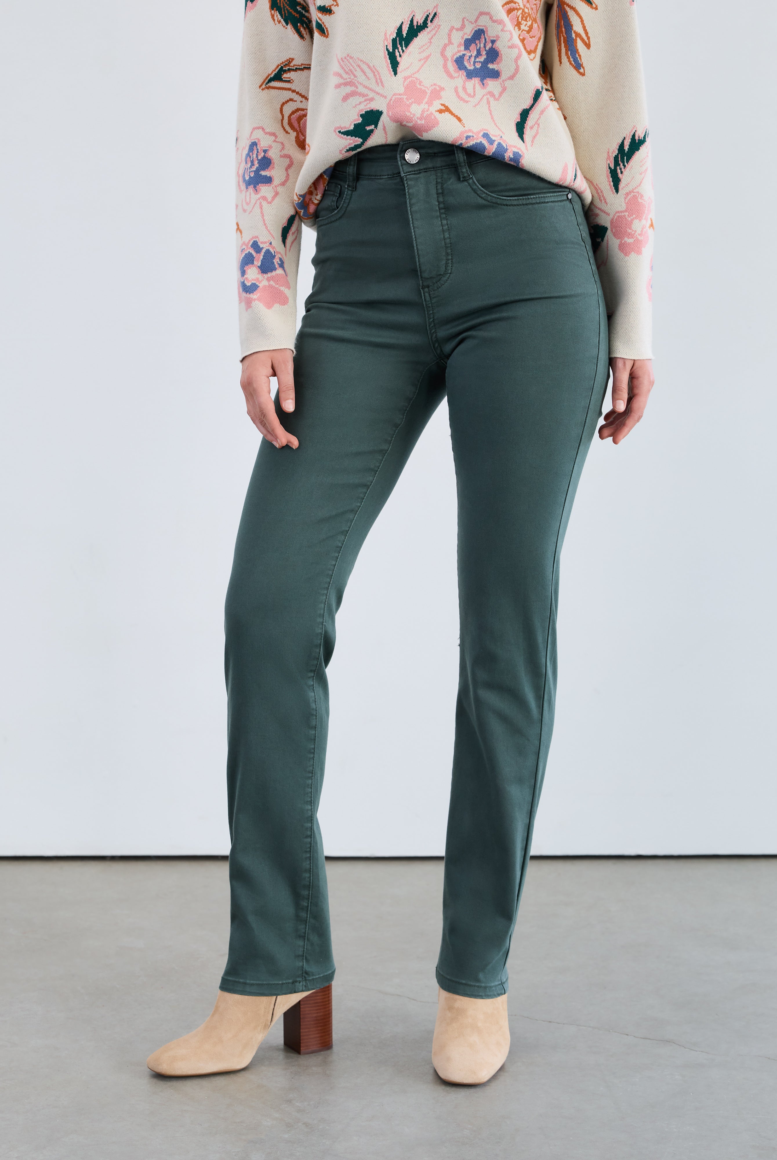 suzanne straight leg