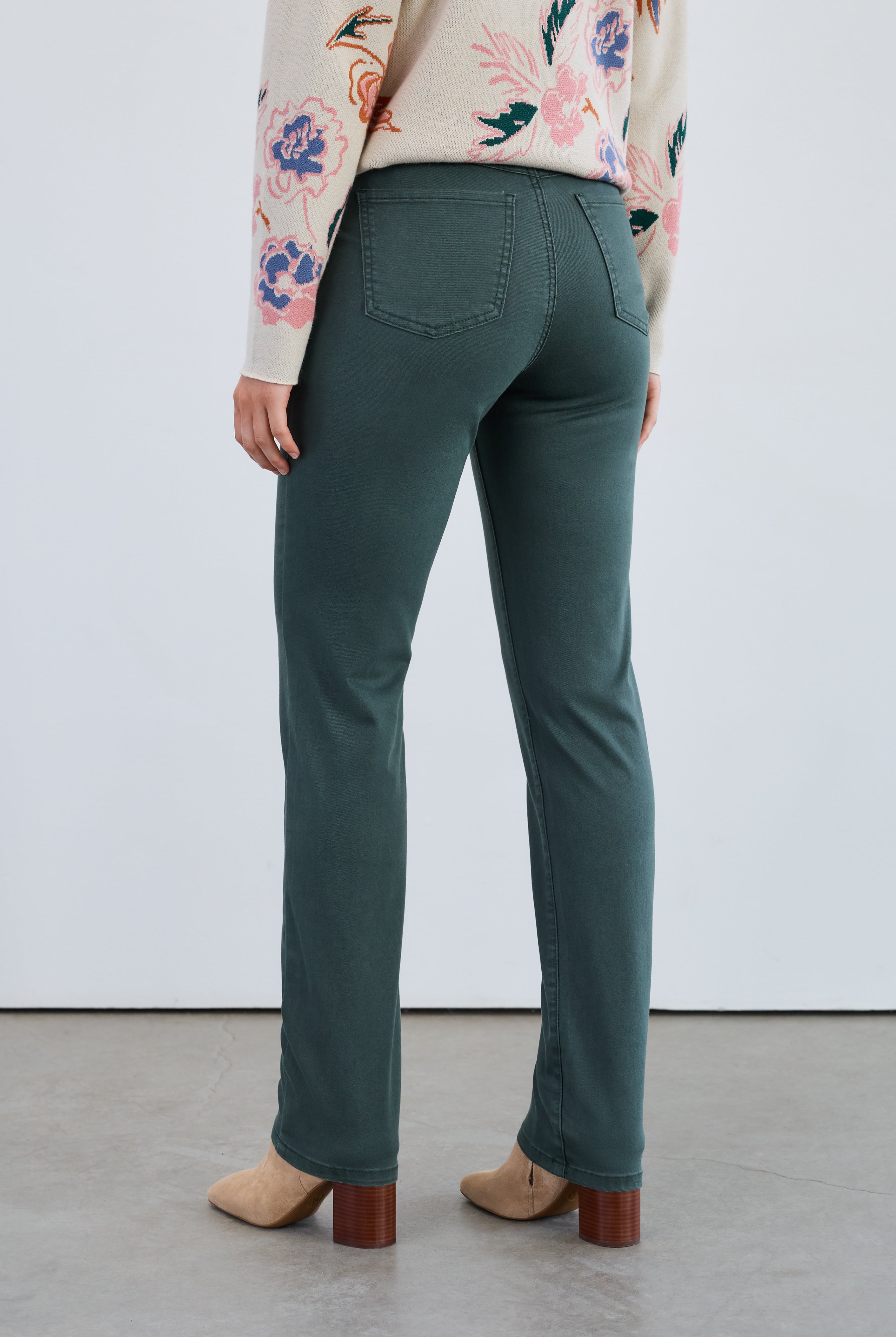 suzanne straight leg