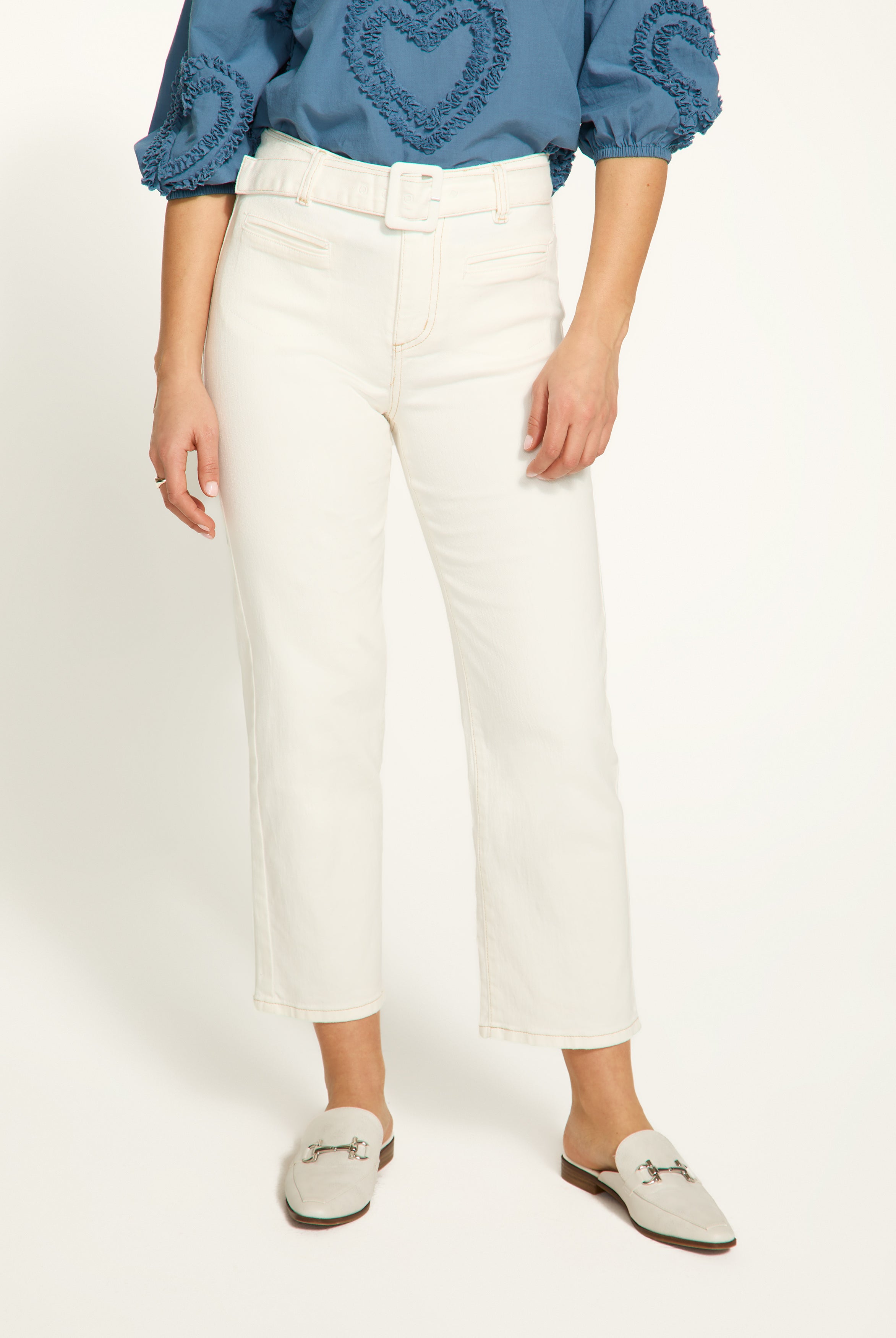 Suzanne straight crop