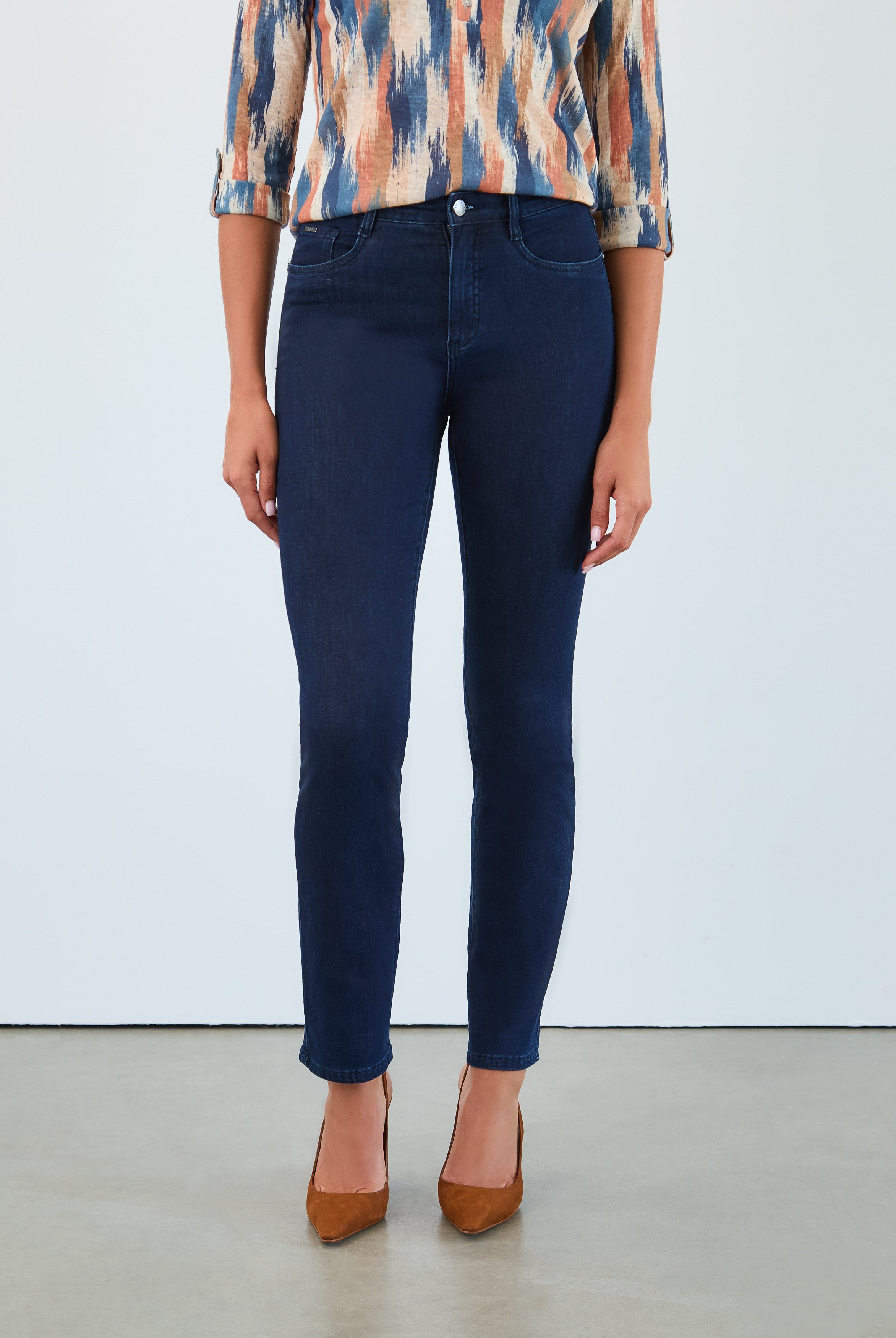 suzanne straight leg