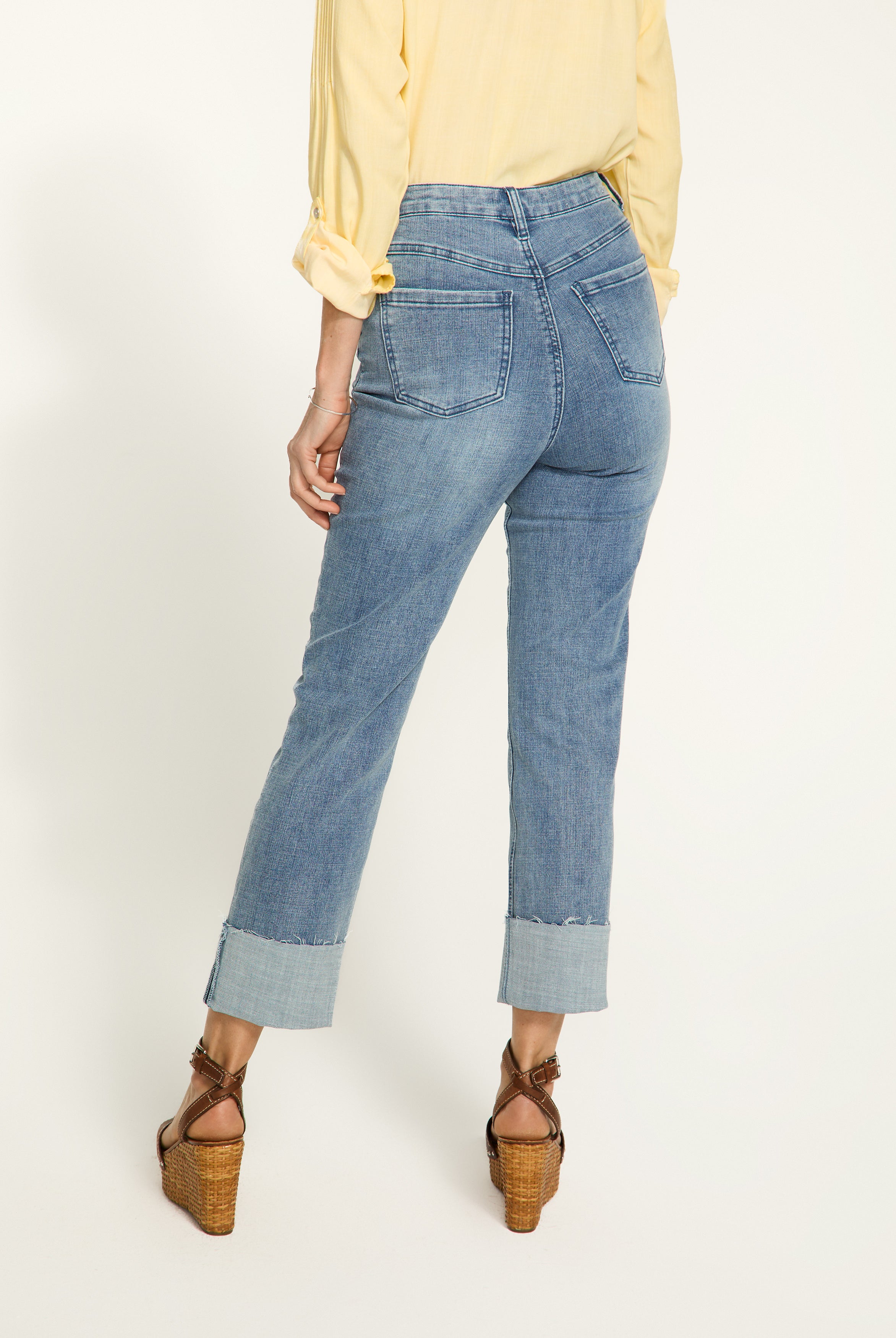 Suzanne straight crop