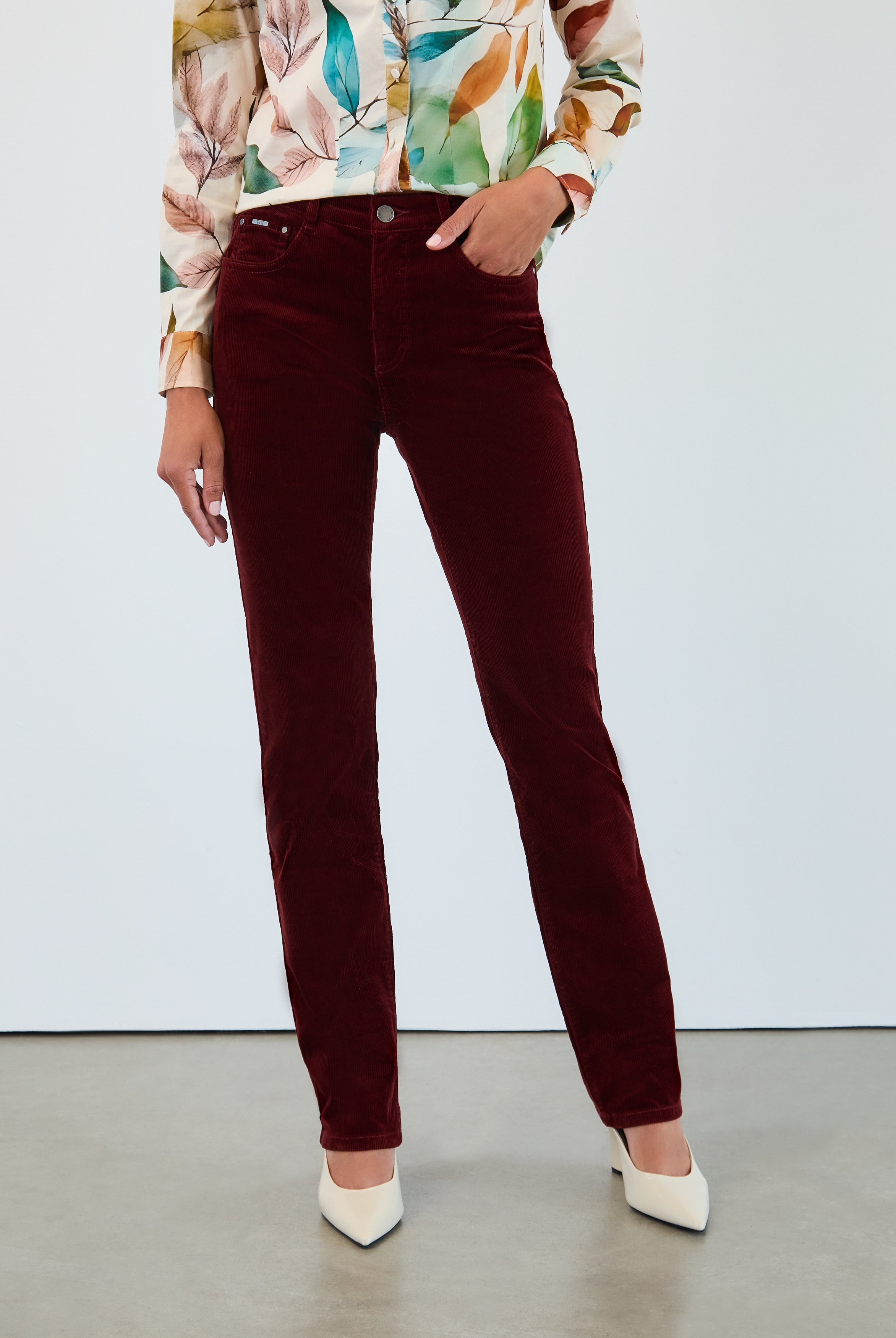 suzanne straight leg