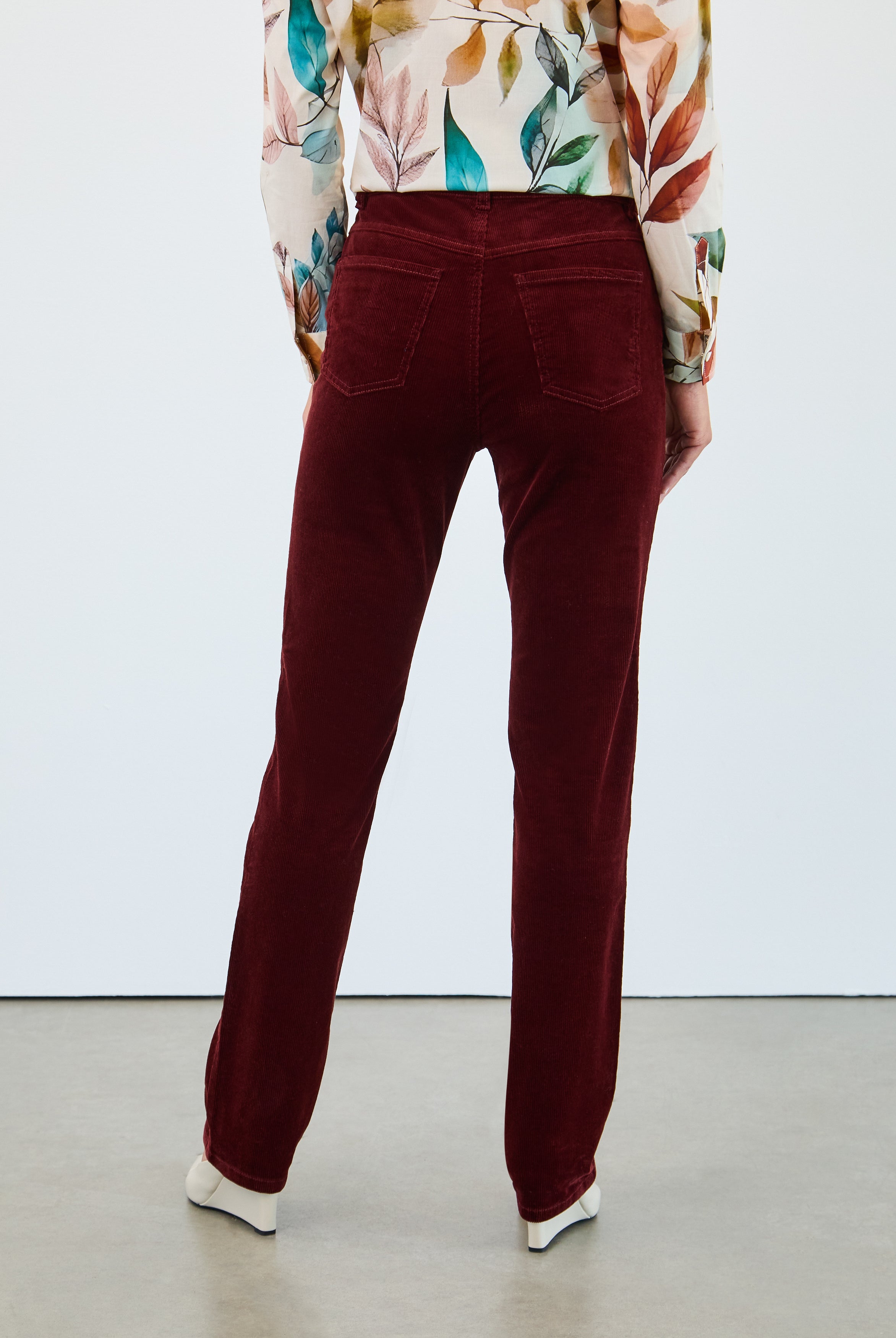 suzanne straight leg