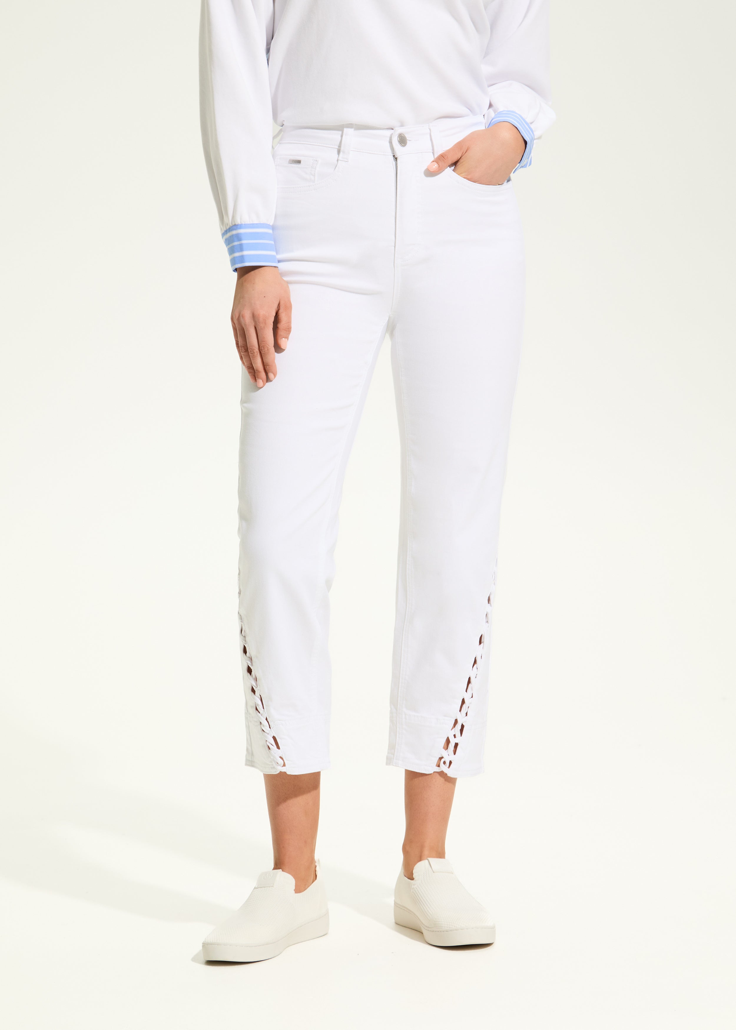 Suzanne Straight Crop