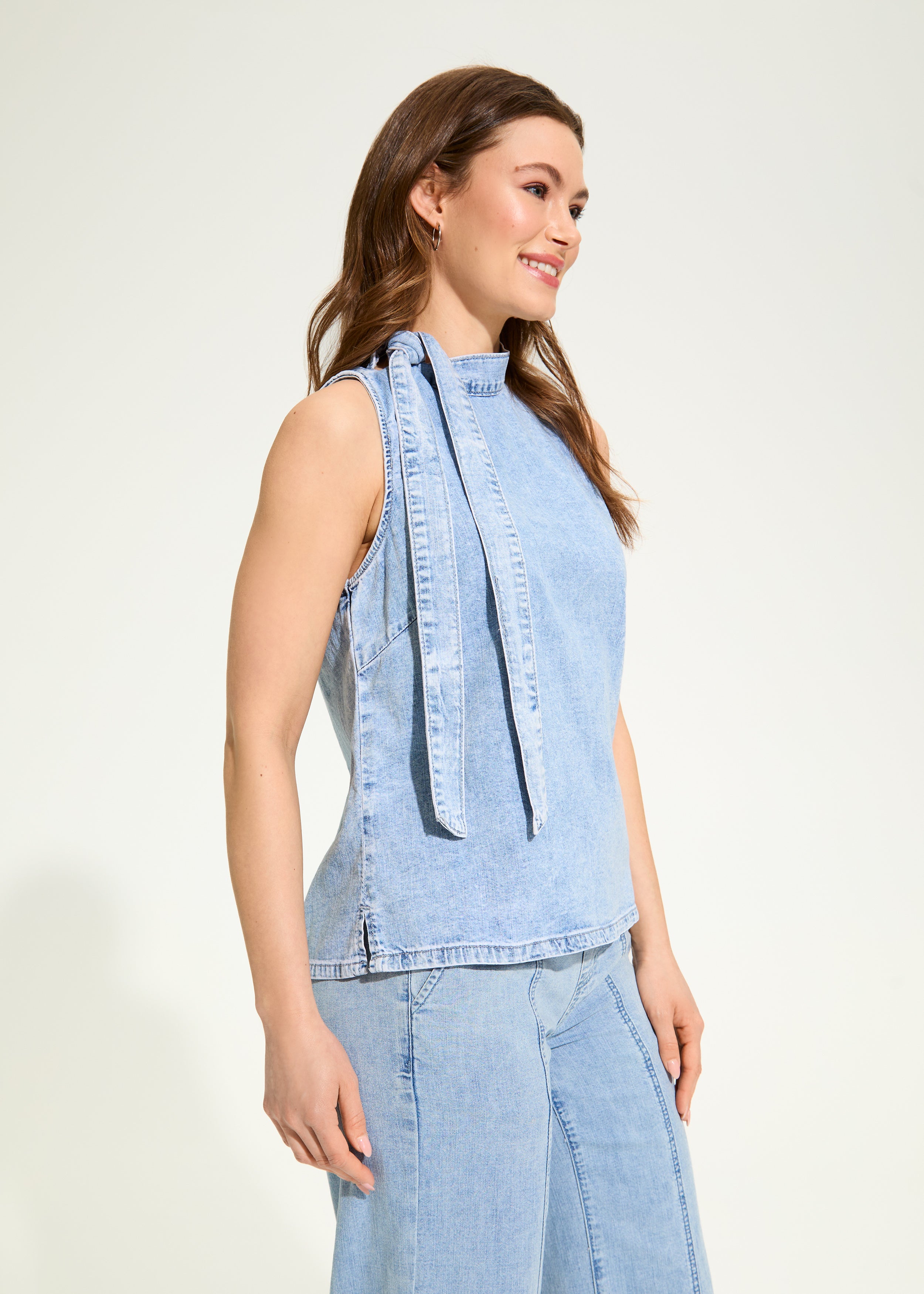 Sleeveless Bow Neck Blouse