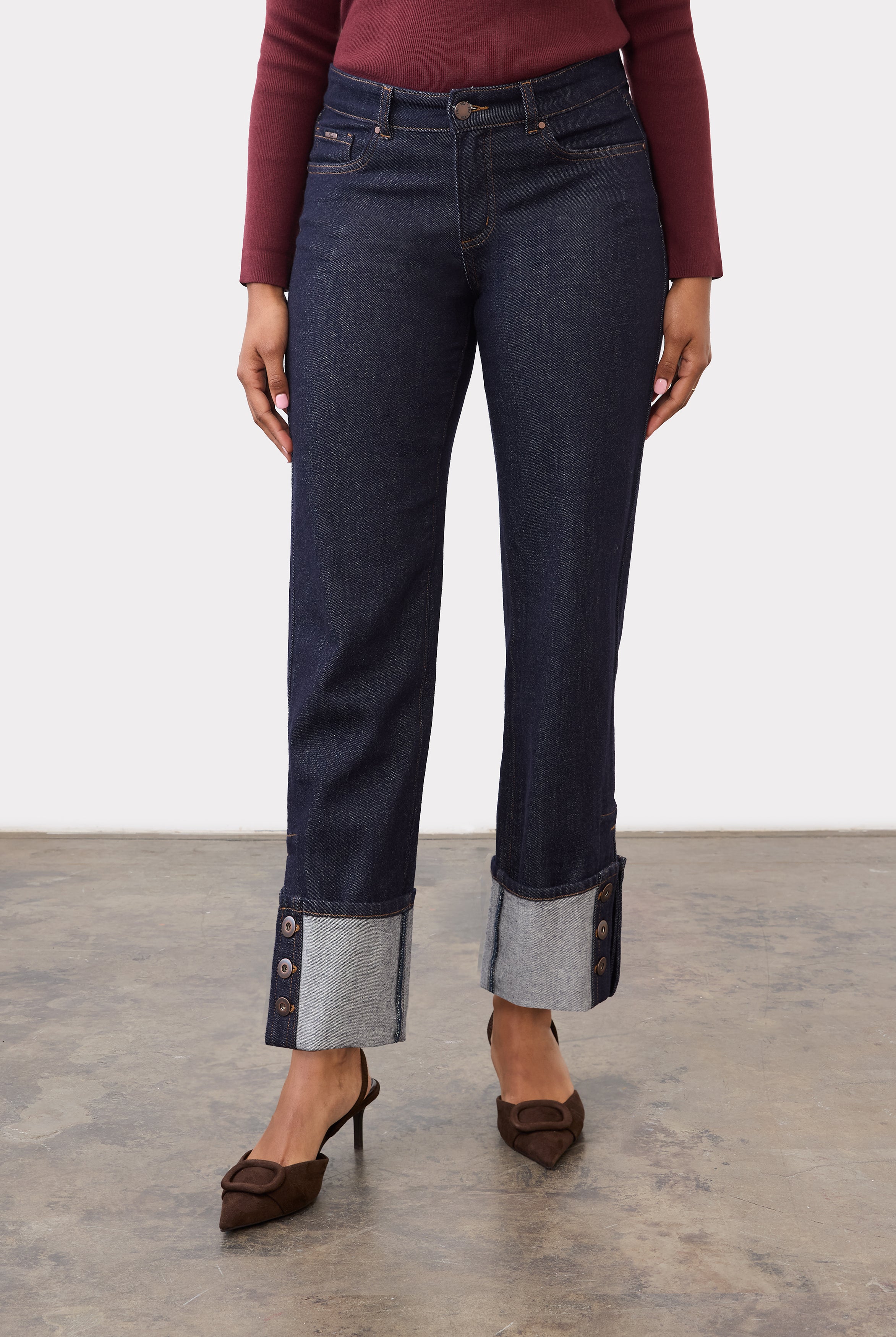 Front close-up of Suzanne pant in blueberry, featuring high-rise and smooth slash pockets by French Dressing Jeans (FDJ)
