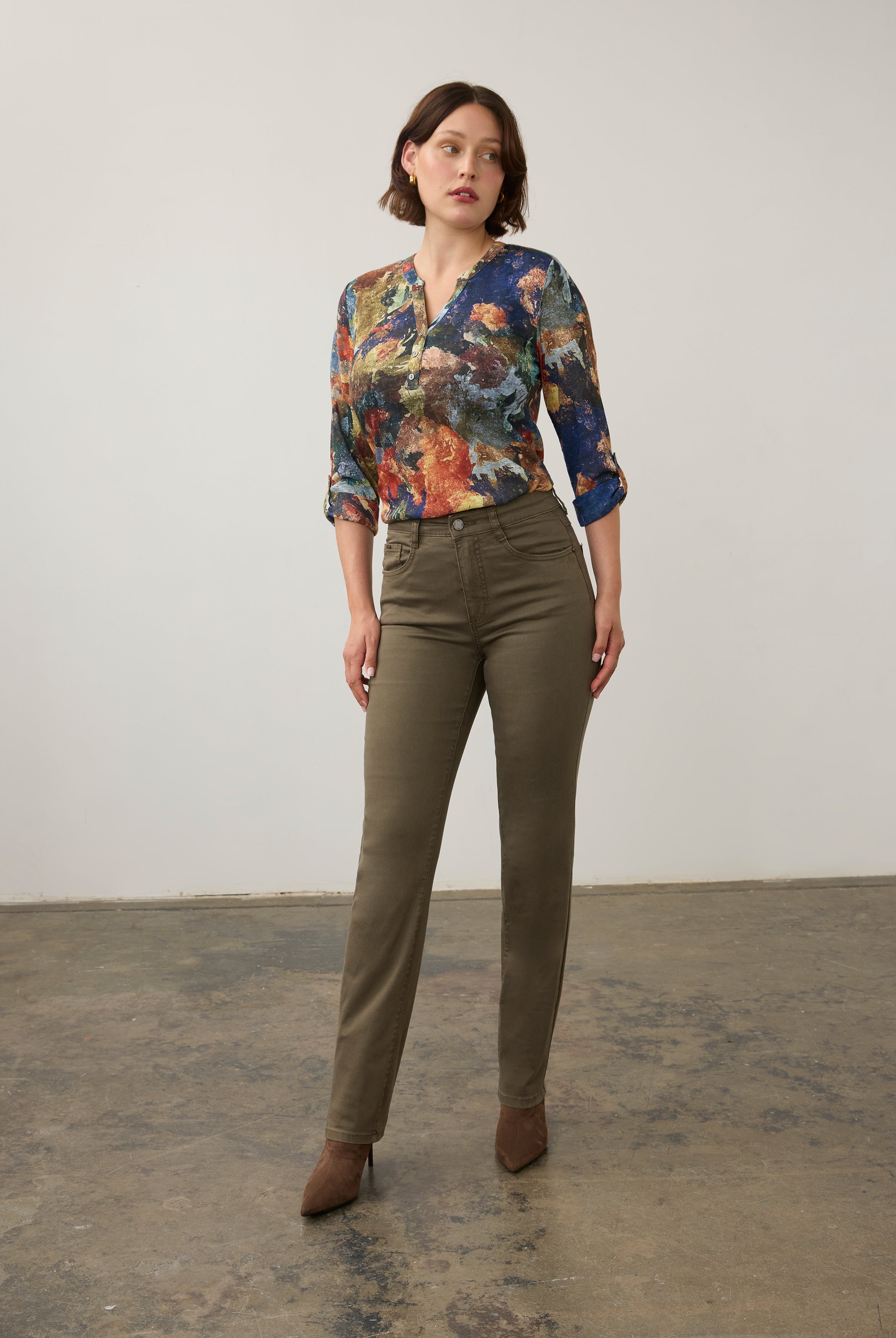 Full view of olive straight ankle denim styled with colorful top by French Dressing Jeans (FDJ) par French Dressing Jeans (FDJ)