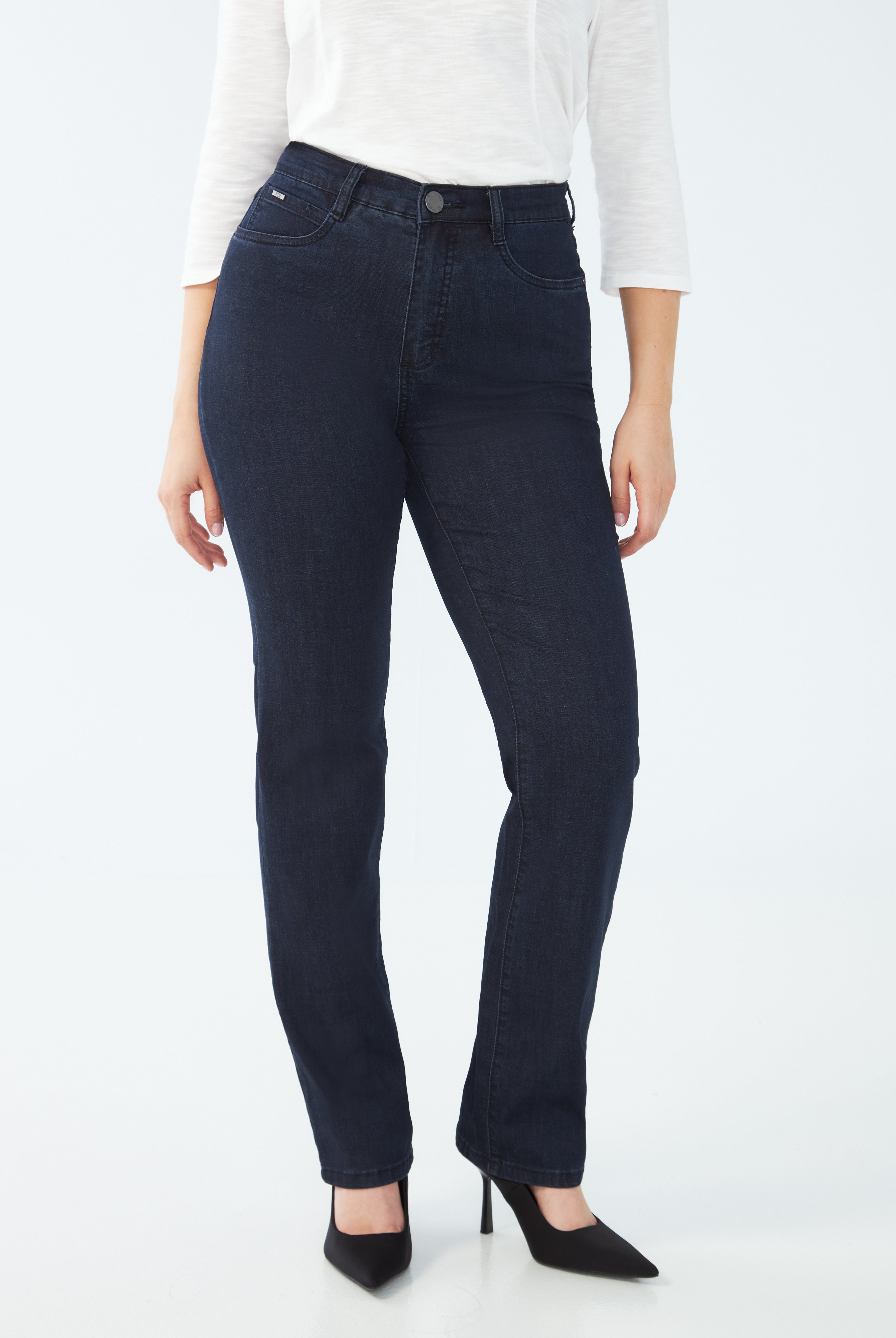 PETITE PEGGY STRAIGHT LEG