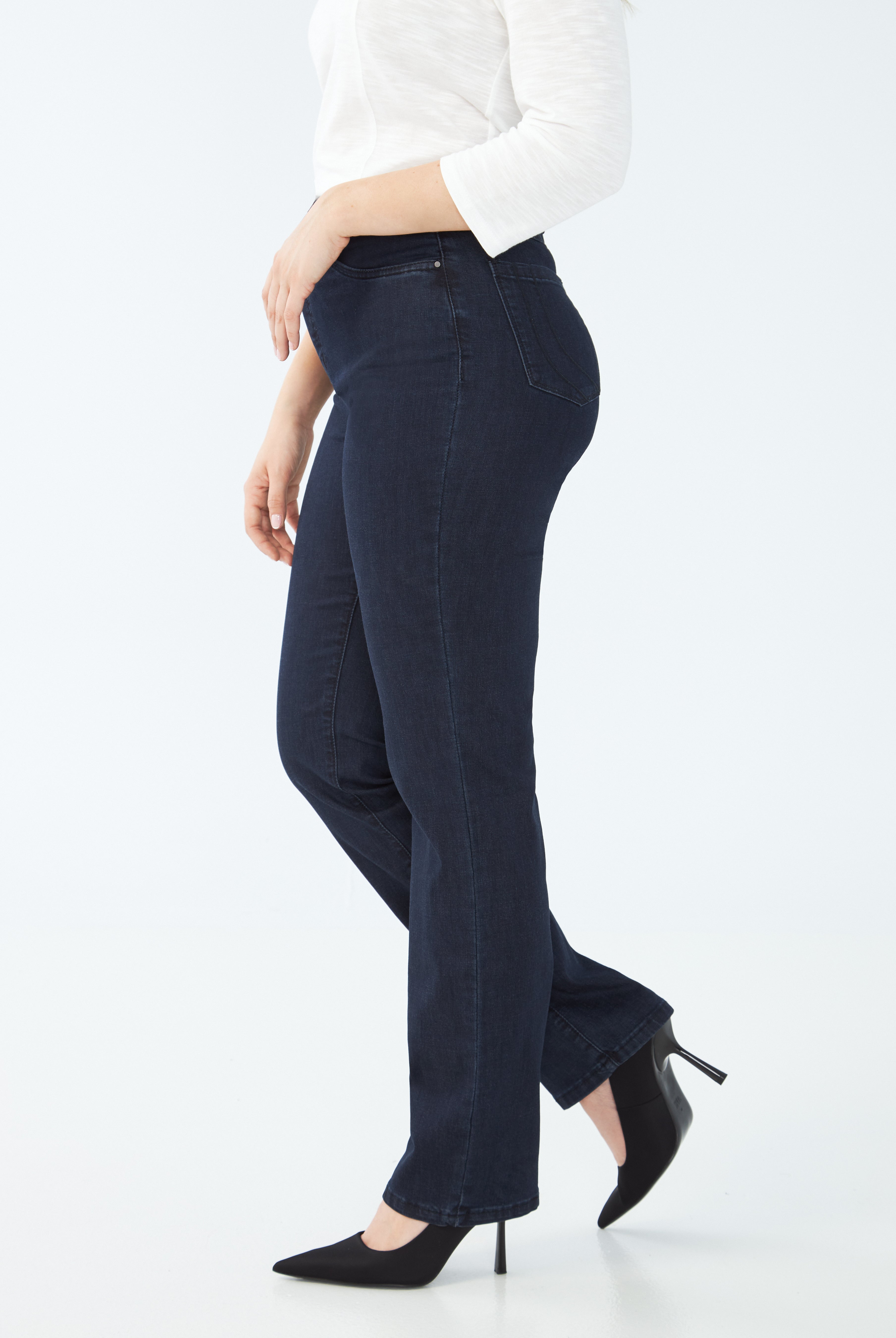 PETITE PEGGY STRAIGHT LEG