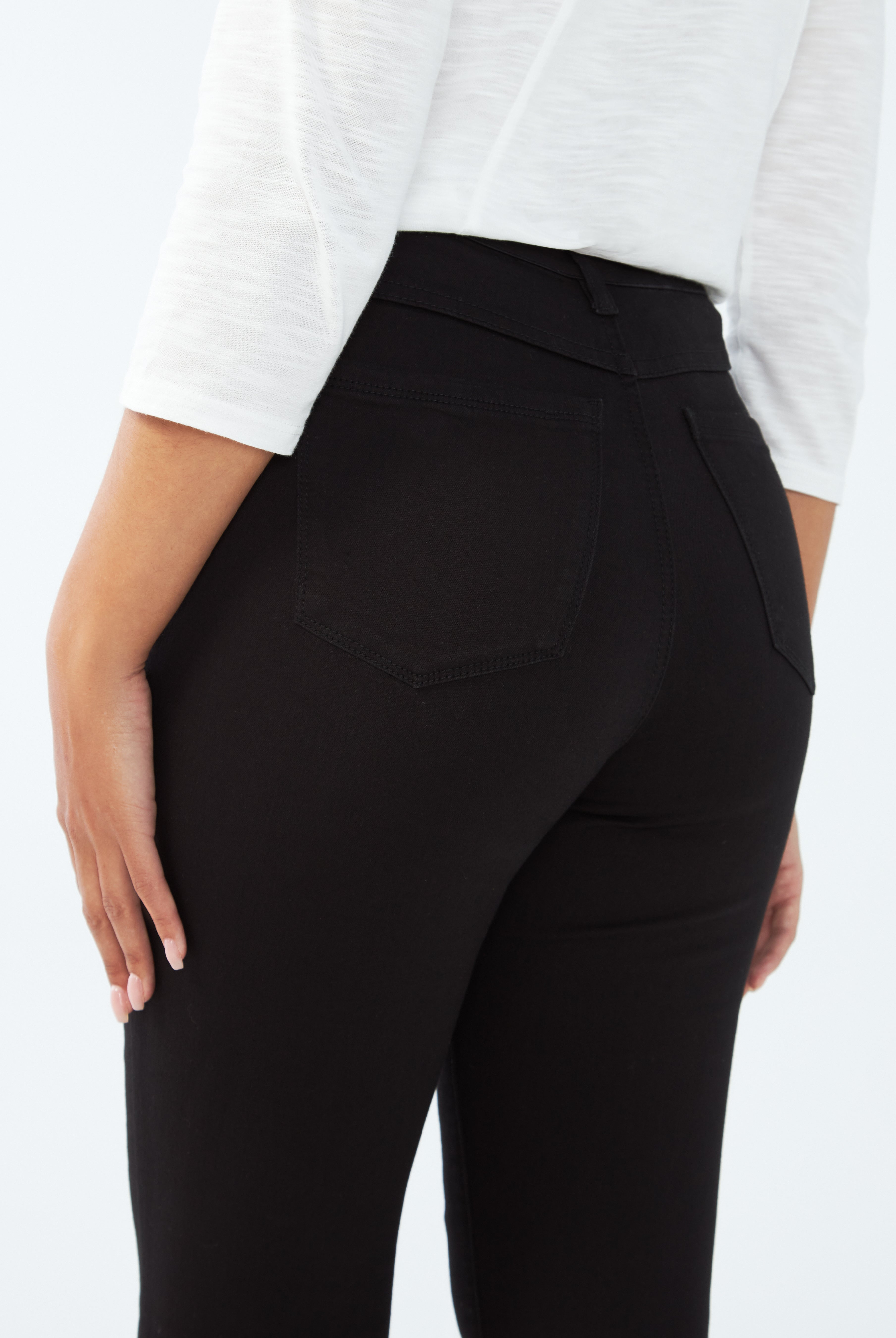 PETITE SUZANNE STRAIGHT LEG