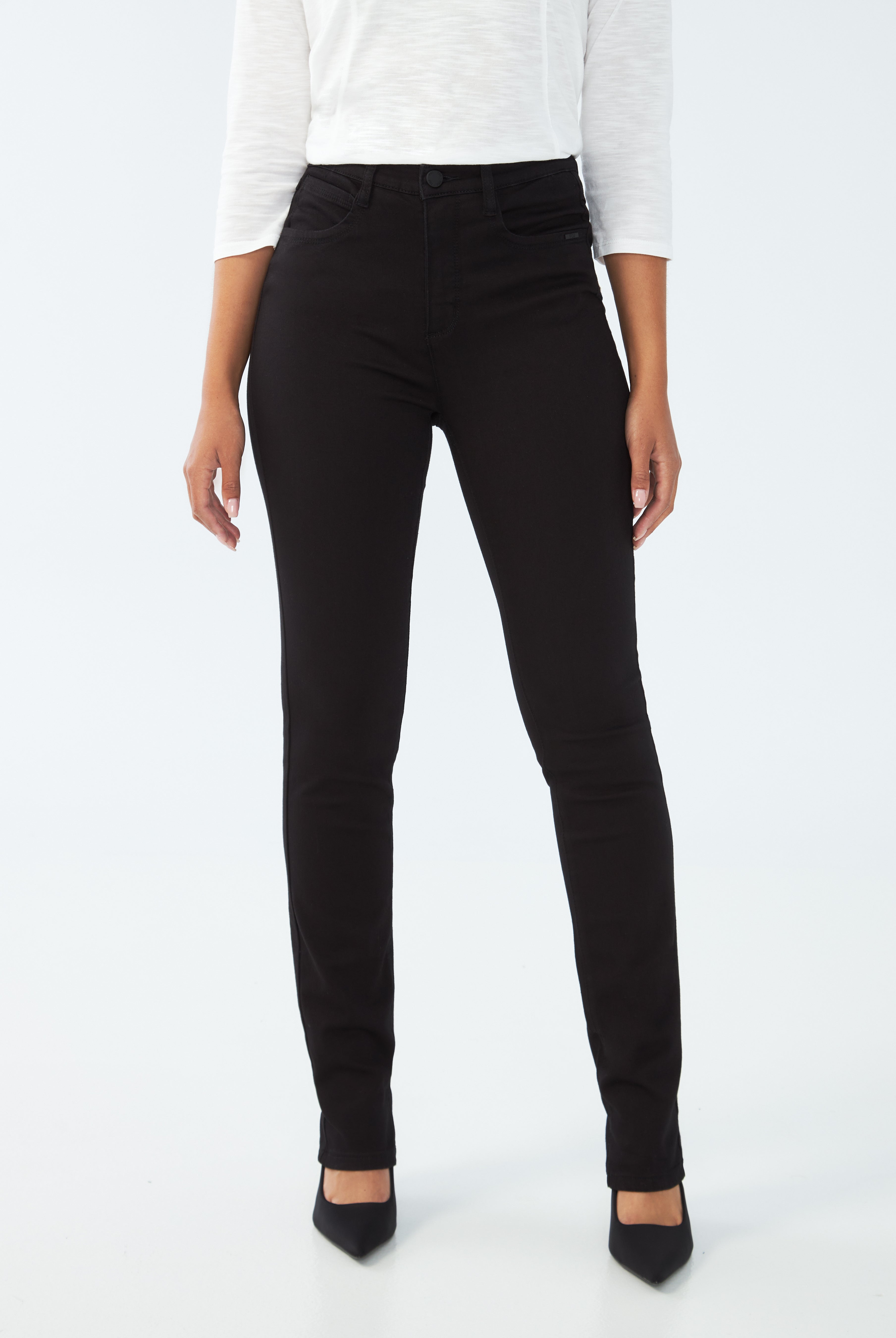 PETITE SUZANNE STRAIGHT LEG