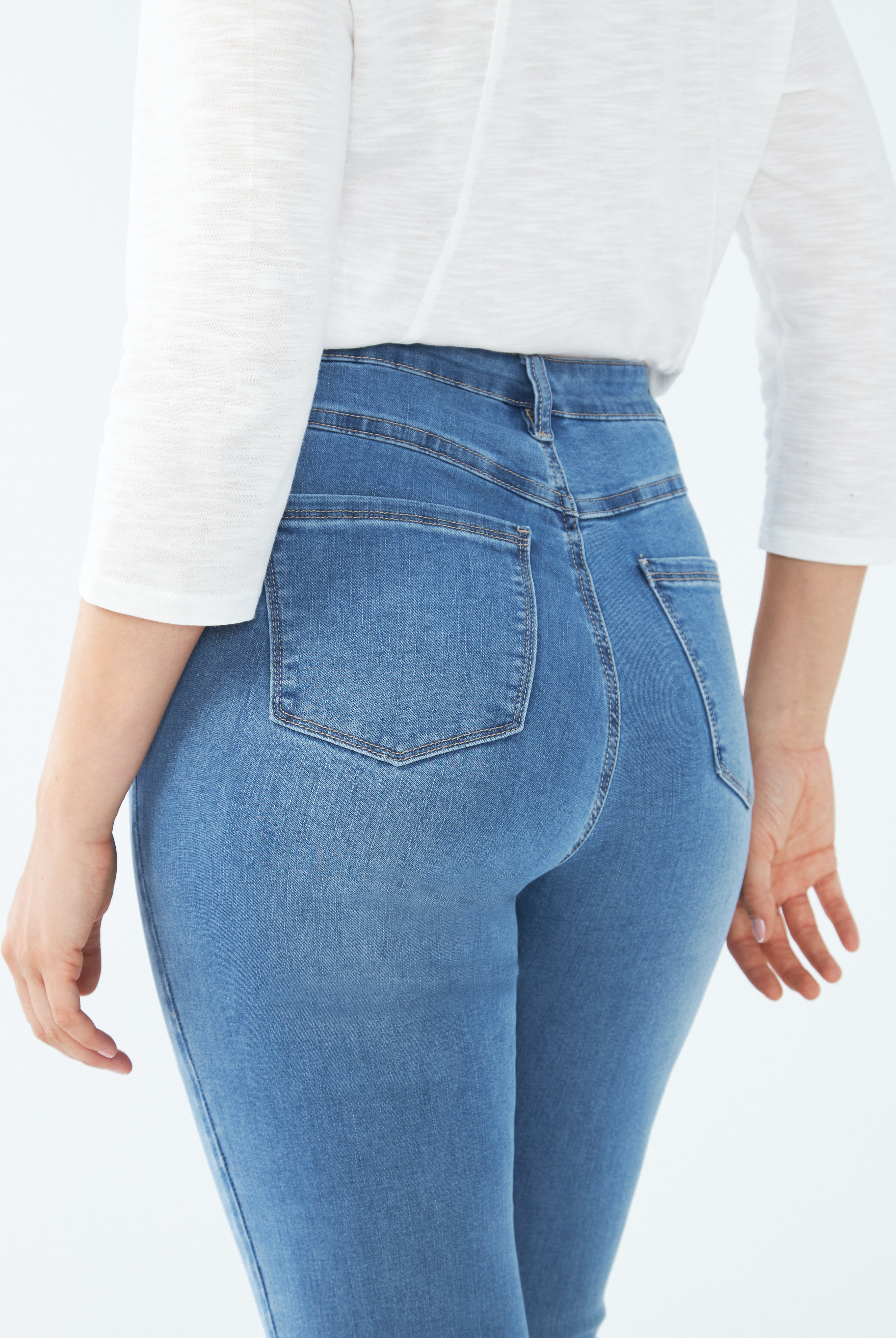 PETITE PEGGY STRAIGHT LEG