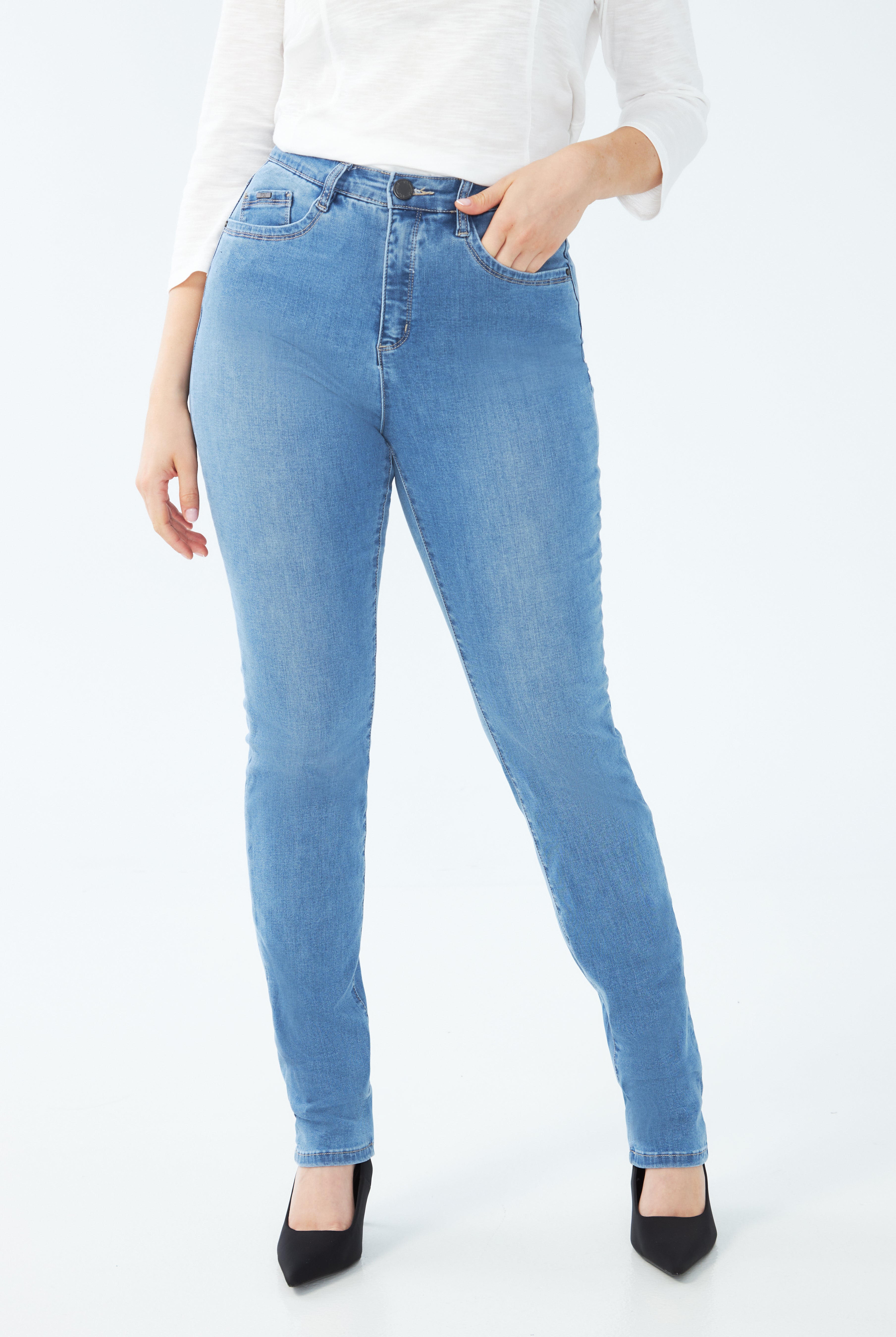 PETITE PEGGY STRAIGHT LEG