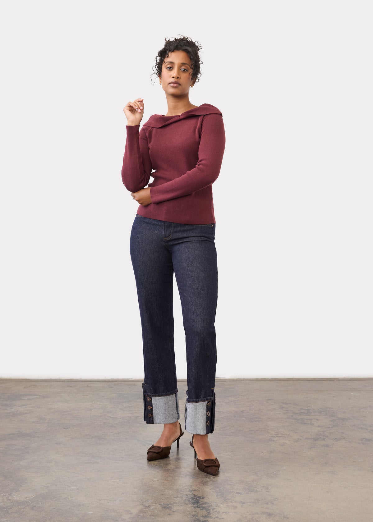 Front detail of Suzanne pant in blueberry with high-rise and tailored slash pockets by French Dressing Jeans (FDJ)