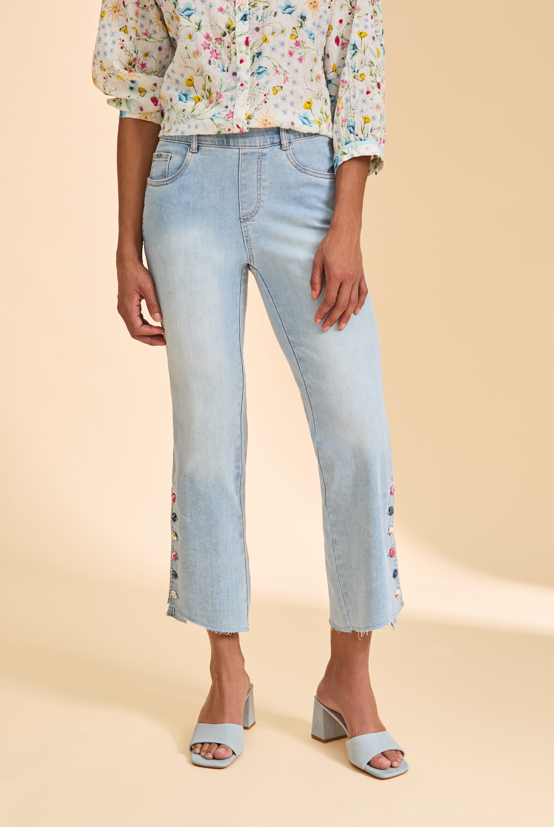 Close-up front view of mid-rise pull-on boot crop denim showcasing front pockets by French Dressing Jeans (FDJ)